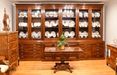 Antique English Break-Front Bibliotheque Bookcase in Mahogany, circa 1870