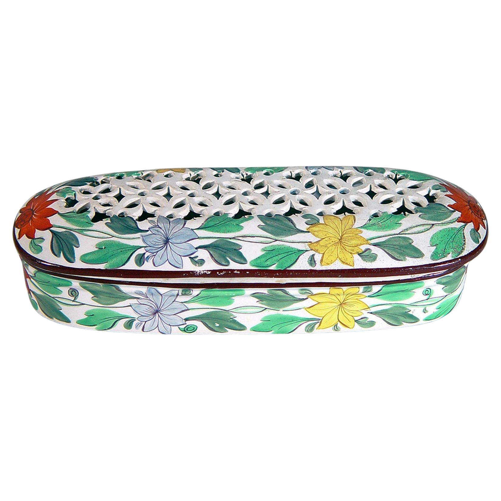 Antike antike englische Bristol Perlenware überzogene botanische Zahnbürstenhalter Box