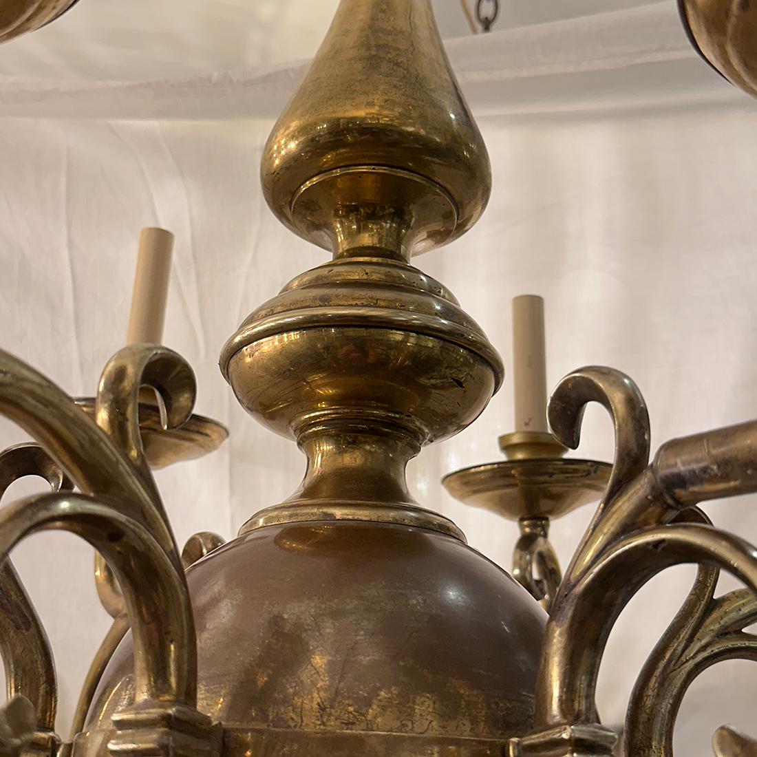 Début du 20ème siècle Lustre en bronze anglais ancien en vente