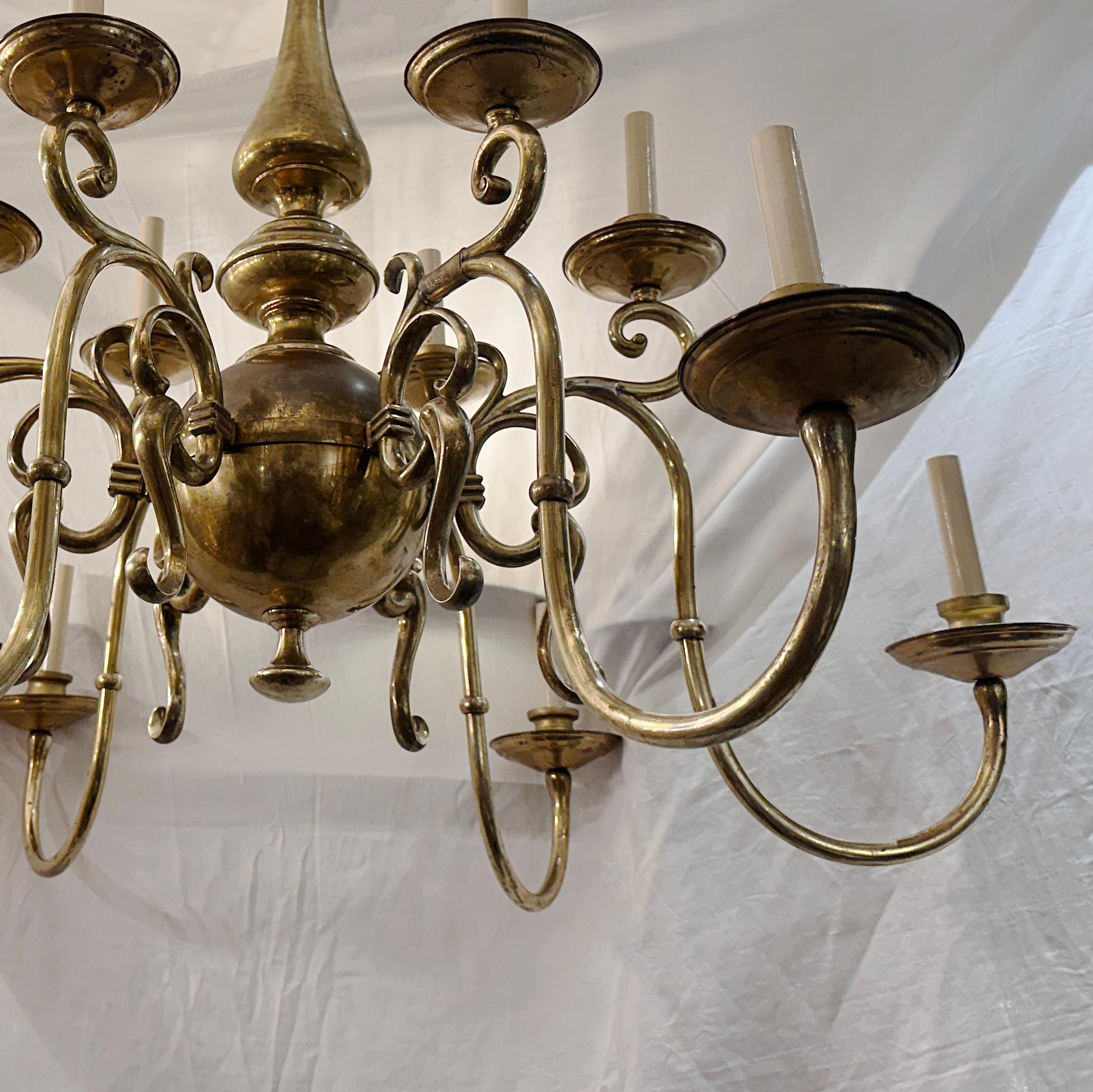 Lustre en bronze anglais ancien en vente 2