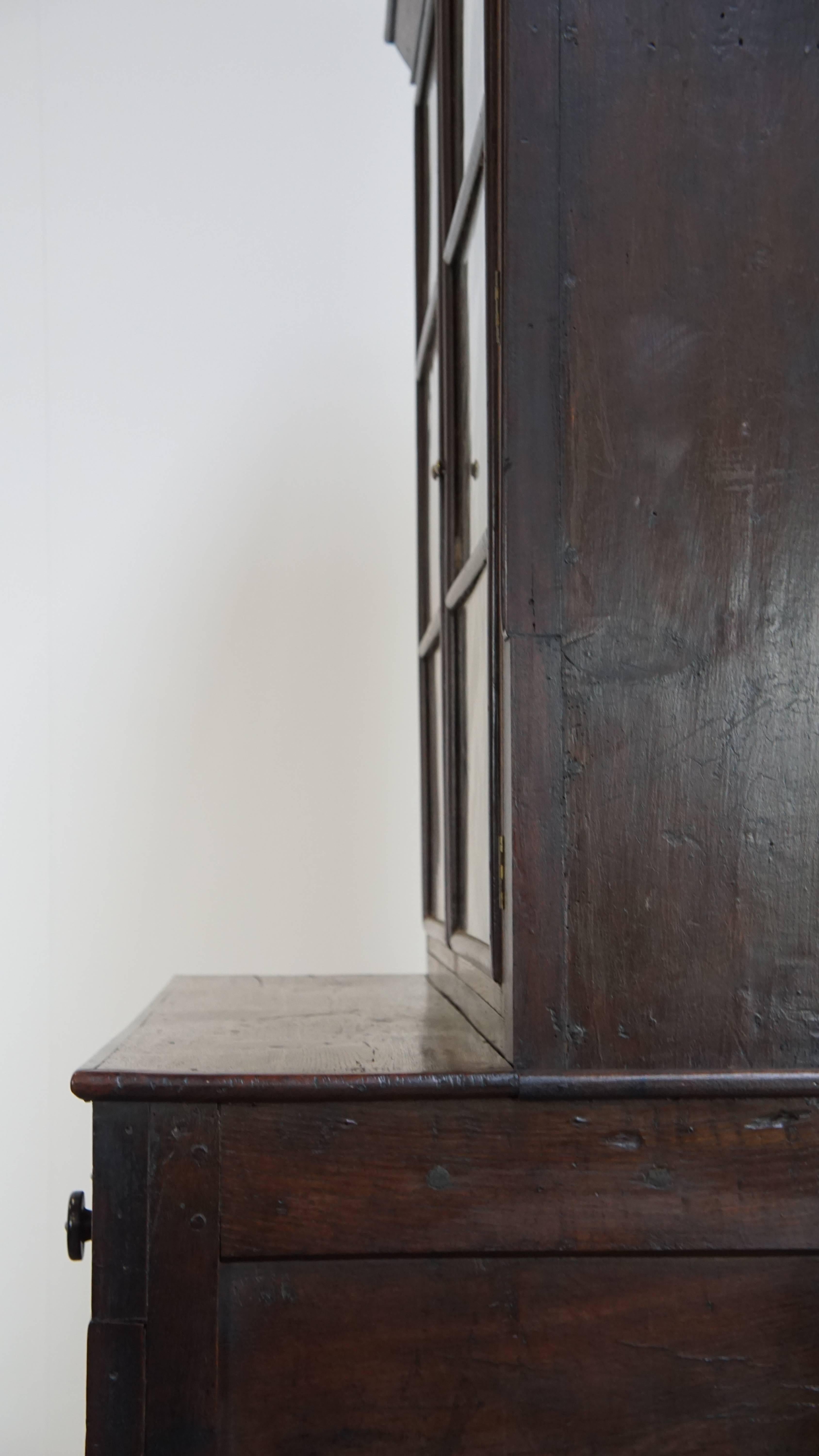 Antique English Buffet / Bookcase from the Early 19th Century For Sale 10
