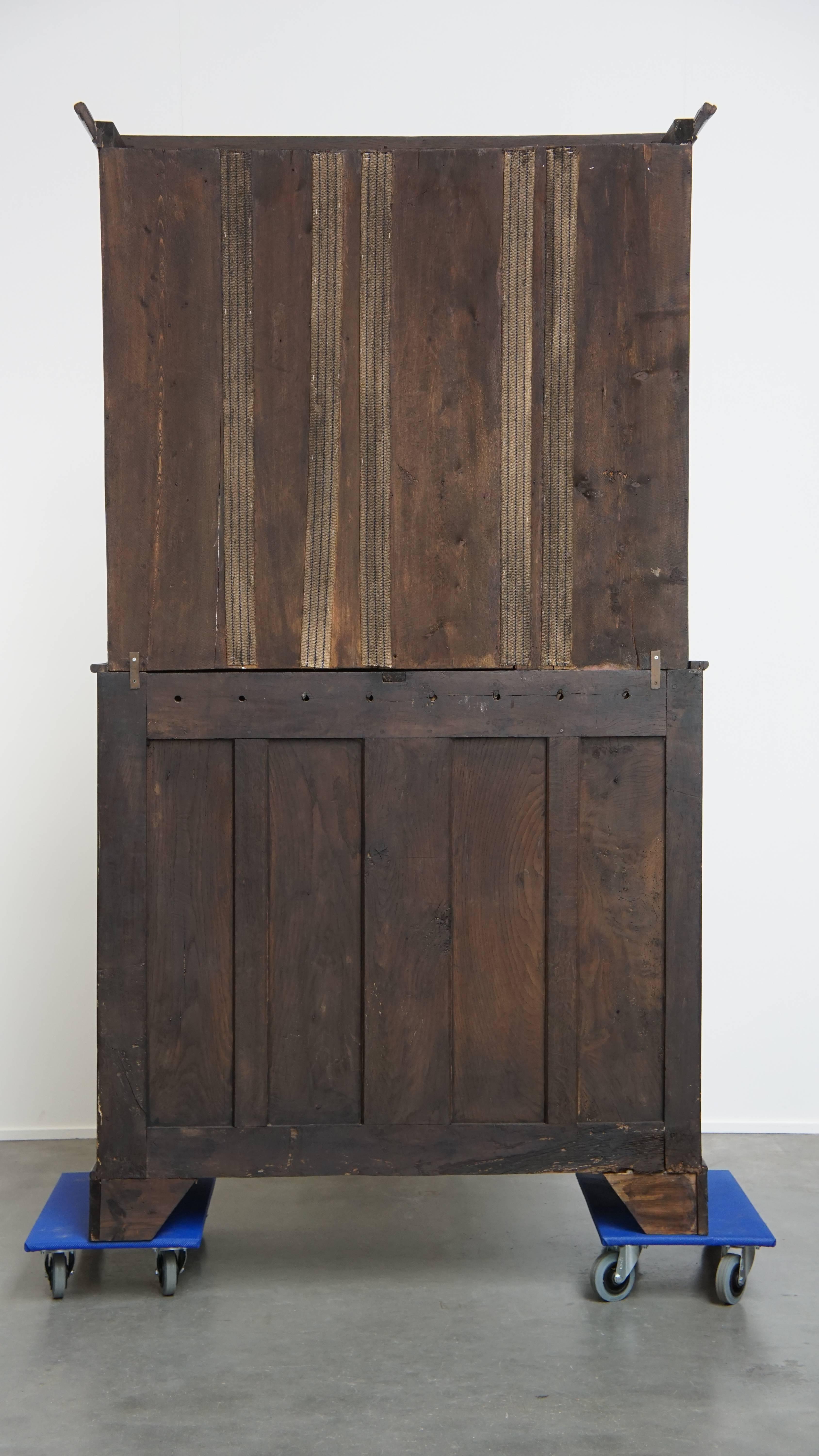 Hand-Crafted Antique English Buffet / Bookcase from the Early 19th Century For Sale