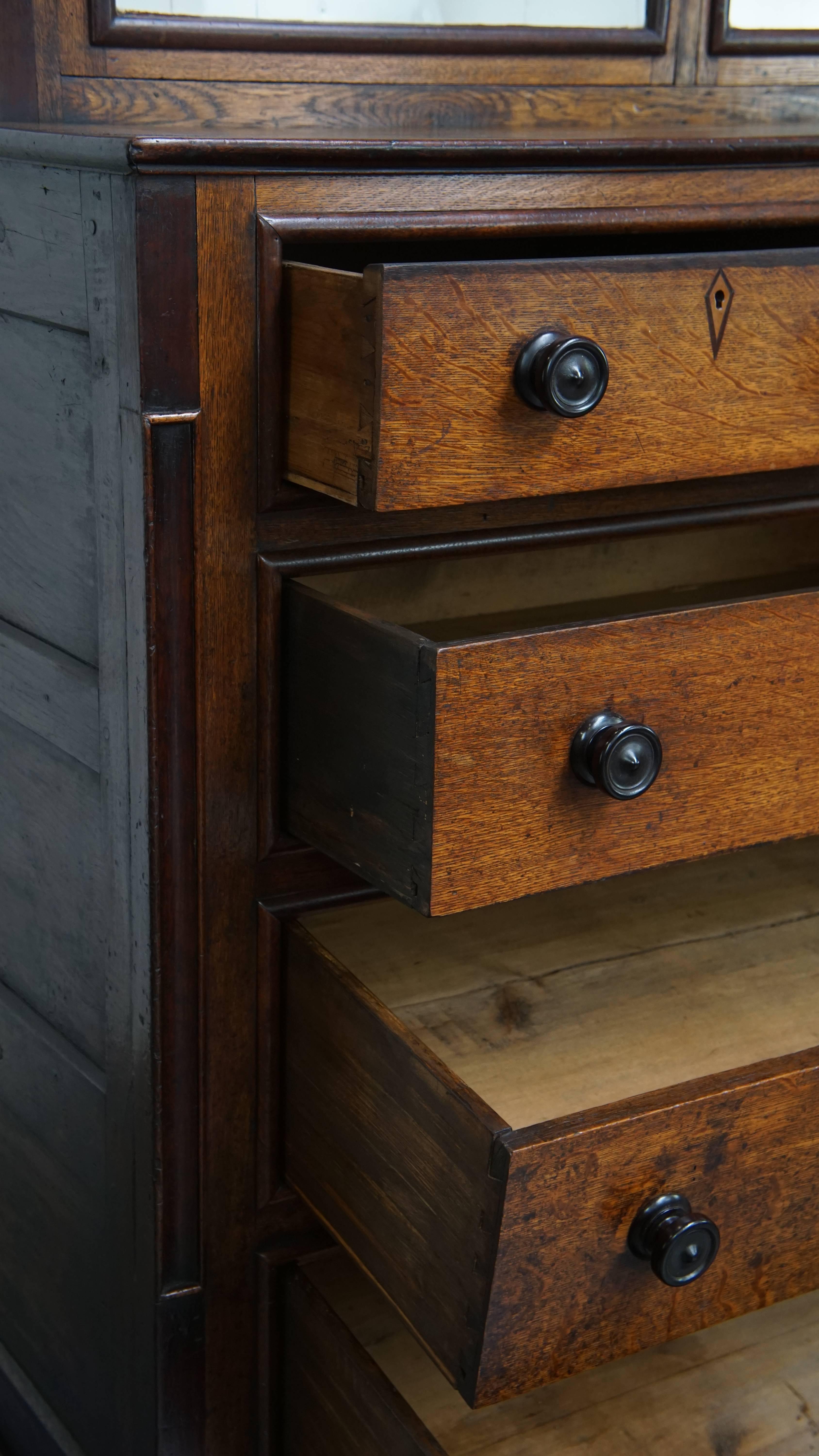 Antique English Buffet / Bookcase from the Early 19th Century For Sale 3
