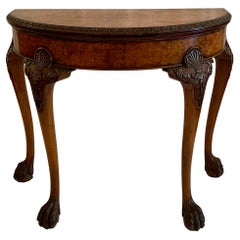 Ancienne table console Demi-Lune en ronce de noyer anglaise