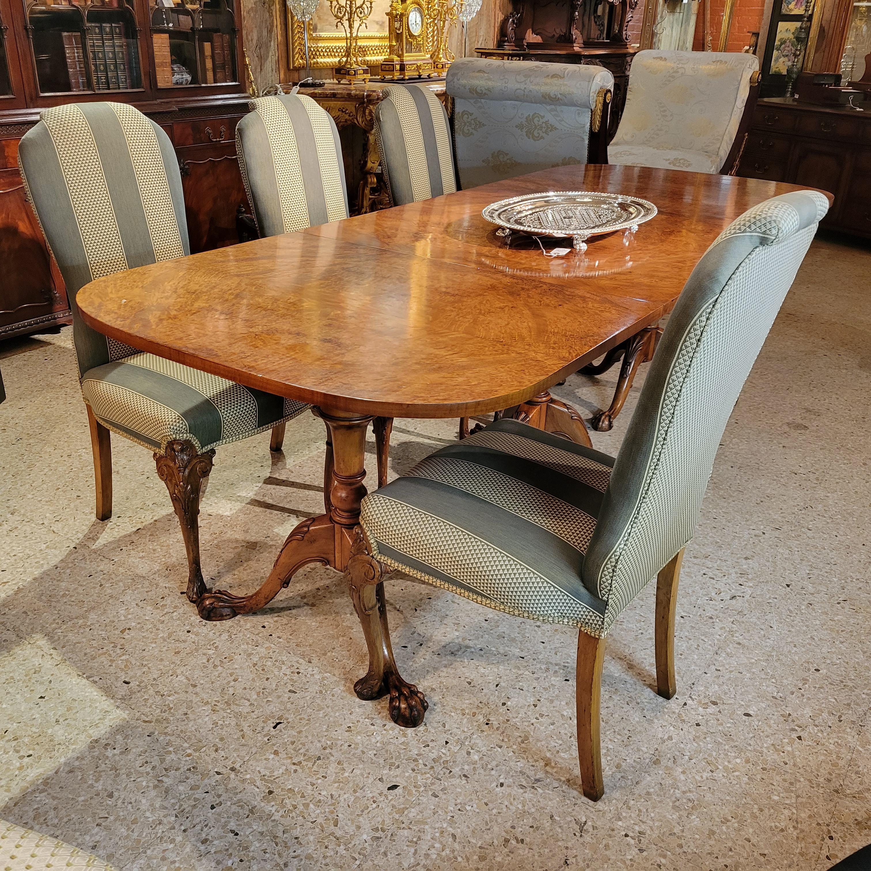 Antique English Burl Walnut Dining Table circa 1890 For Sale 5