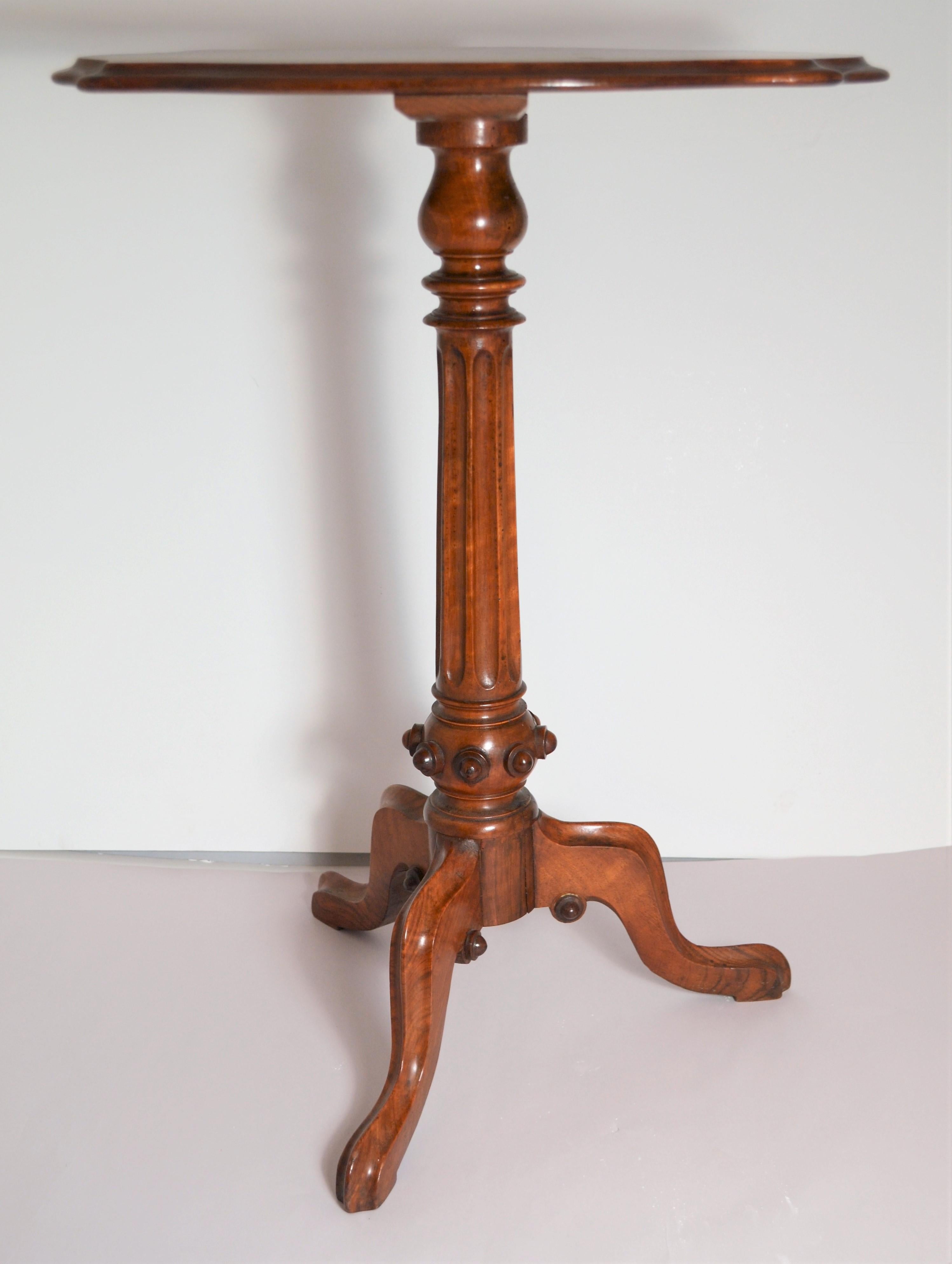 Antique English Burl Walnut Occasional Table For Sale 1