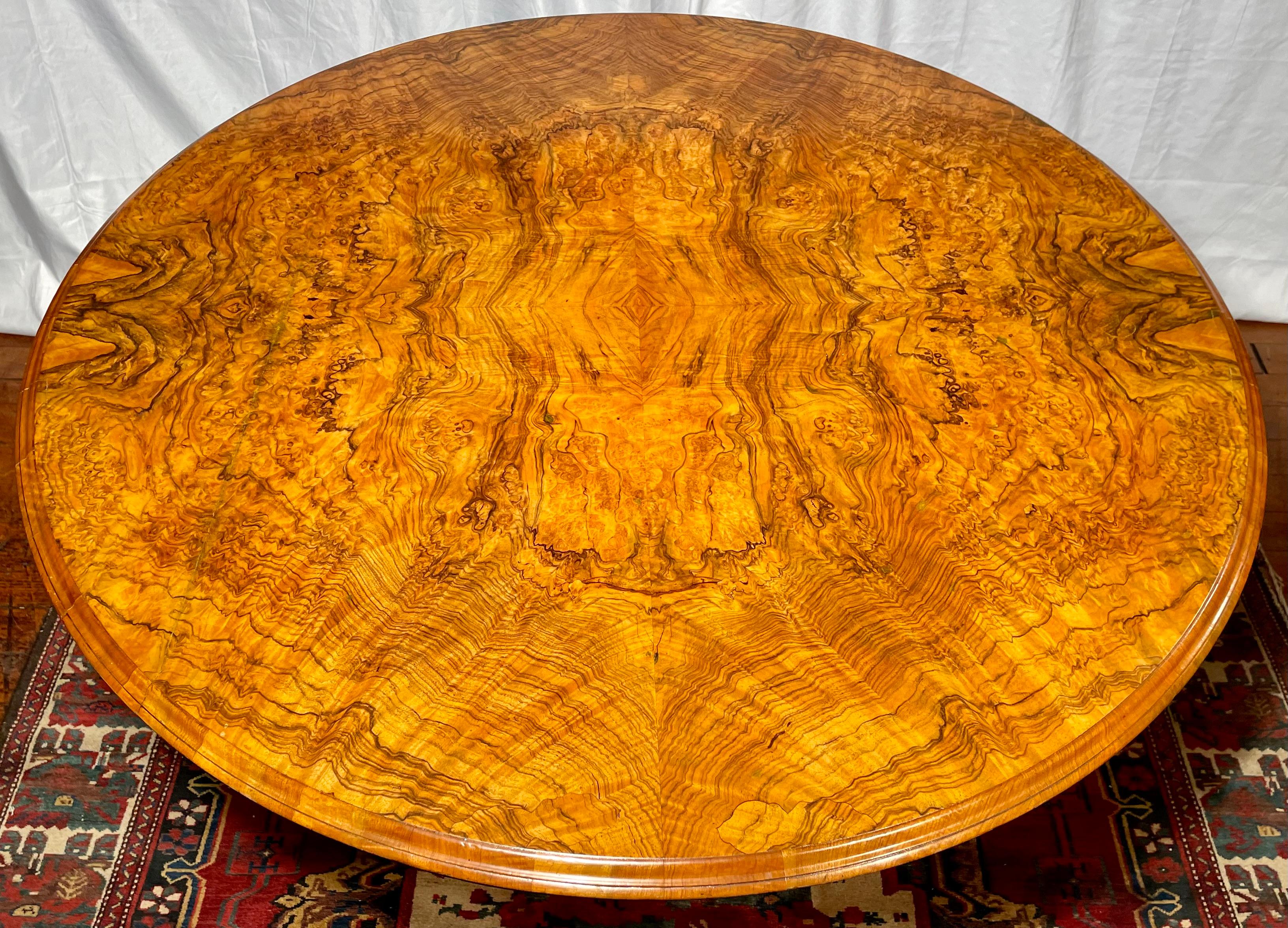 Antique English Burled Walnut Center Table, circa 1870 In Good Condition For Sale In New Orleans, LA