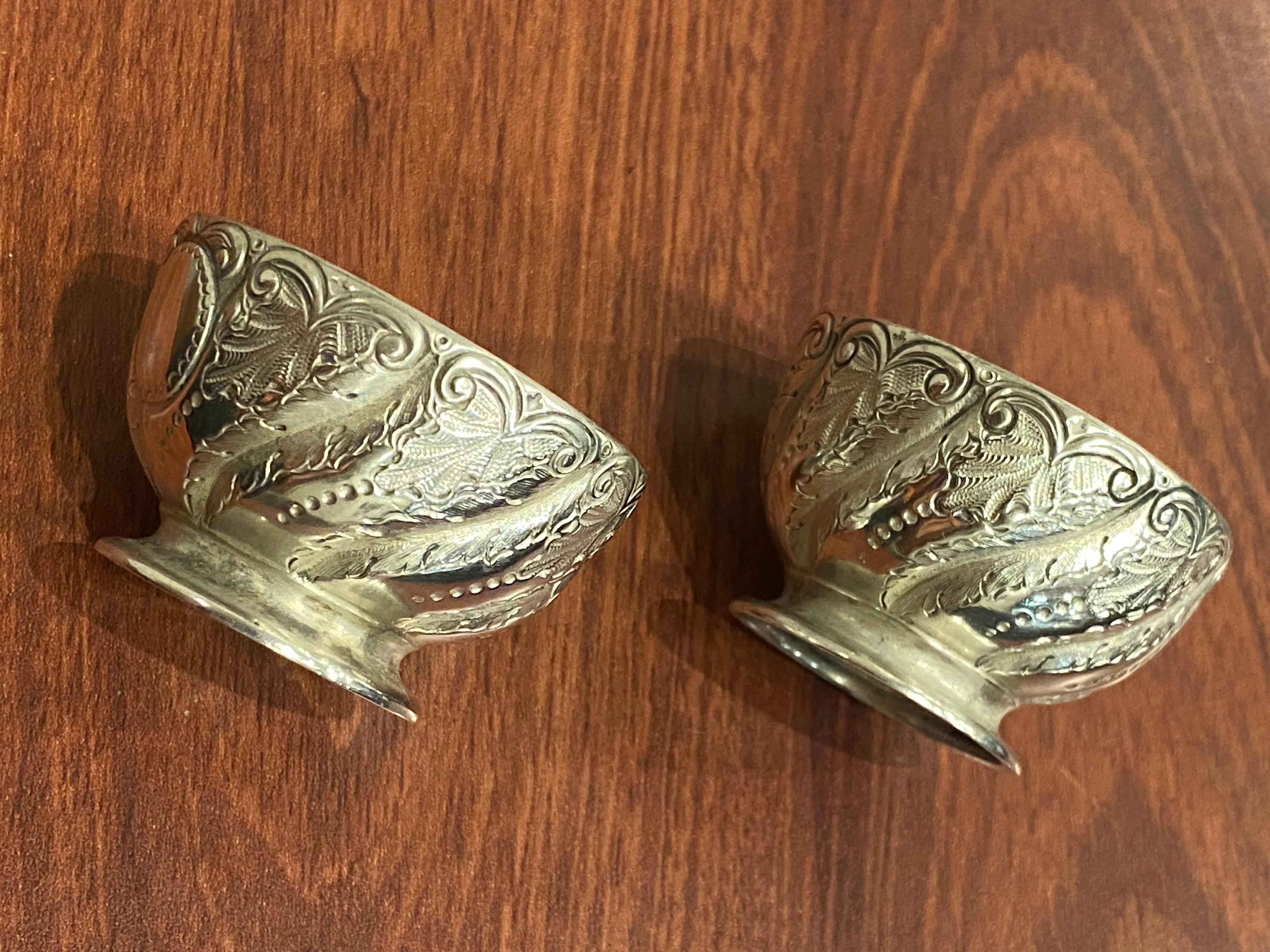 Antique English c1888 Silver Salt & Pepper Cellars by William Evans, London. In Excellent Condition For Sale In MELBOURNE, AU