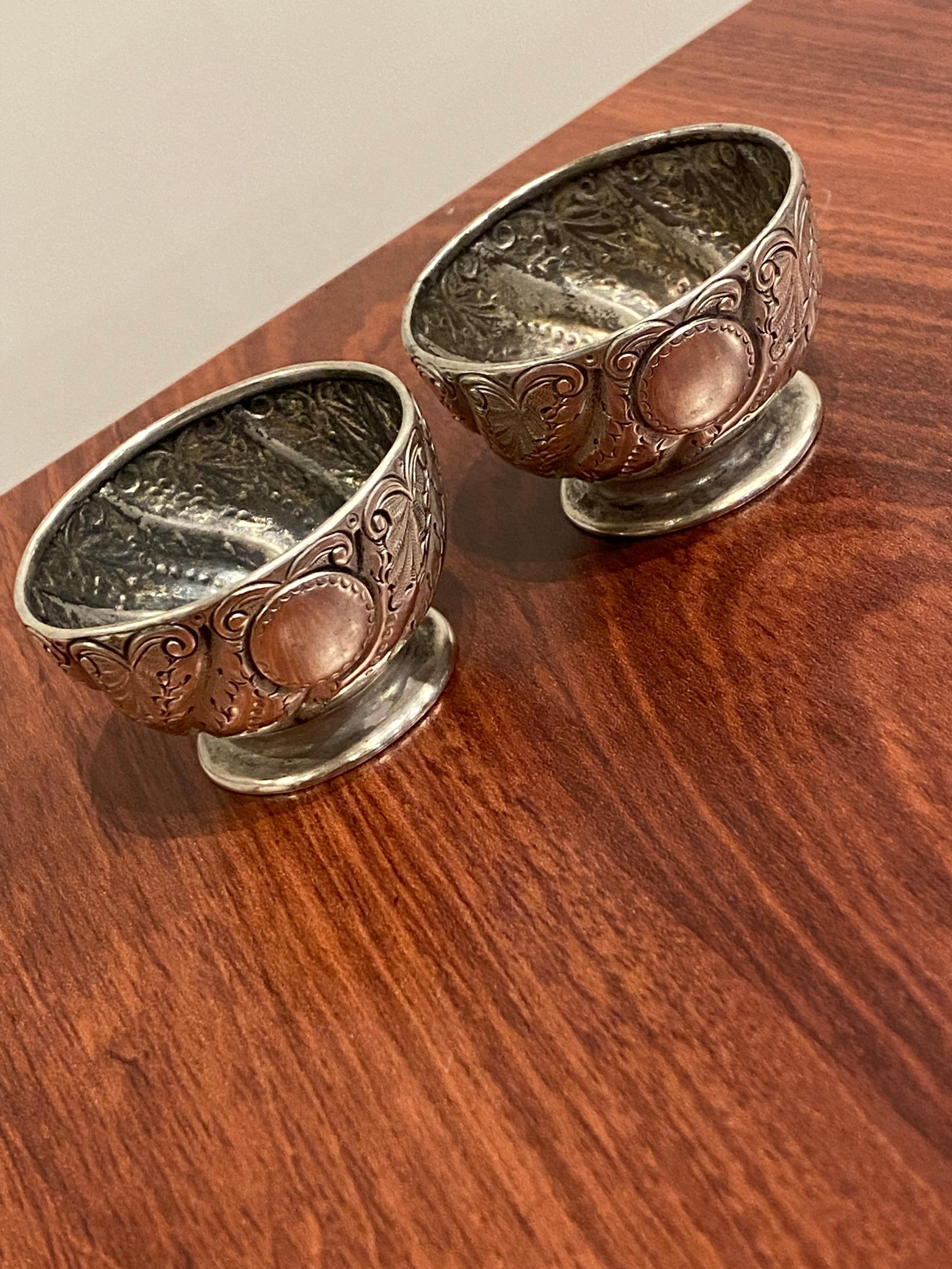 Antique English c1888 Silver Salt & Pepper Cellars by William Evans, London. For Sale 2