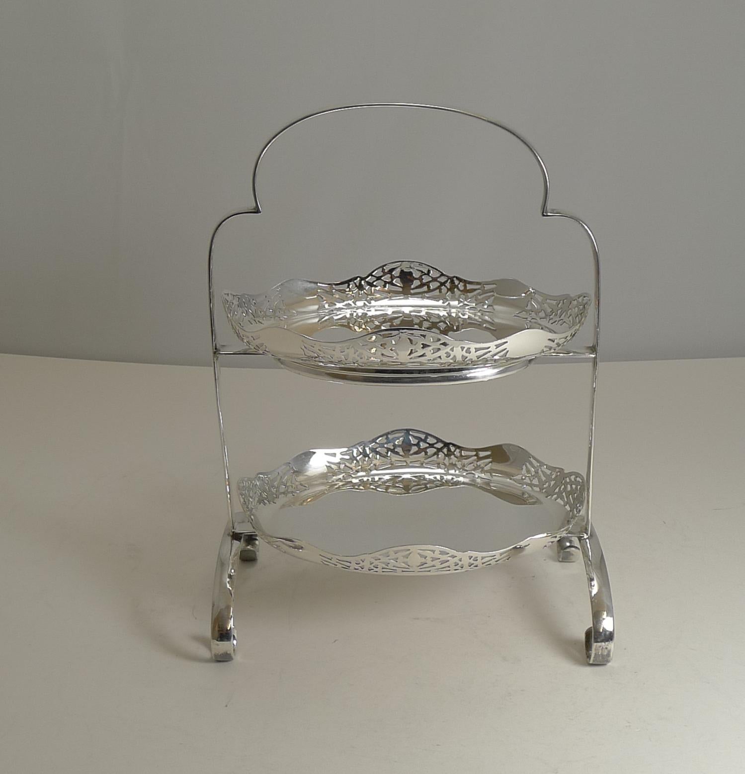 Antique English Cake Stand in Silver Plate, circa 1900 5