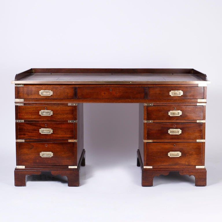 Antique English Campaign Desk Bei 1stdibs