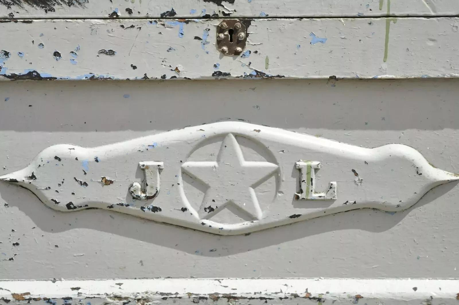 Victorian Antique English Campaign Gray Distress Painted Treasure Chest Trunk - LOCKED For Sale