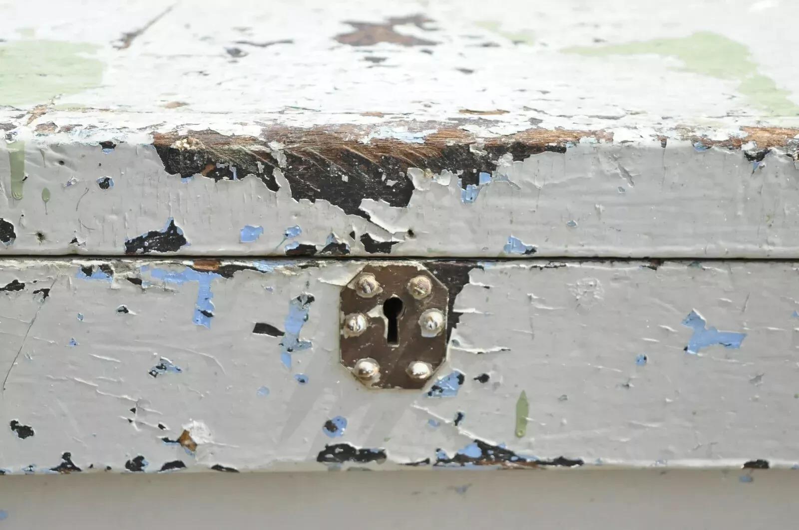 Unknown Antique English Campaign Gray Distress Painted Treasure Chest Trunk - LOCKED For Sale