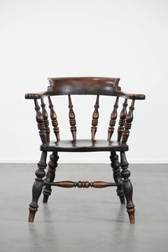 Antique English captain's chair / desk chair from the early 19th century