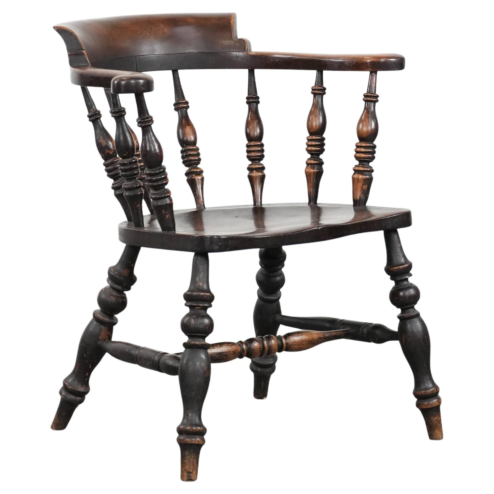 Antique English captain's chair / desk chair from the early 19th century