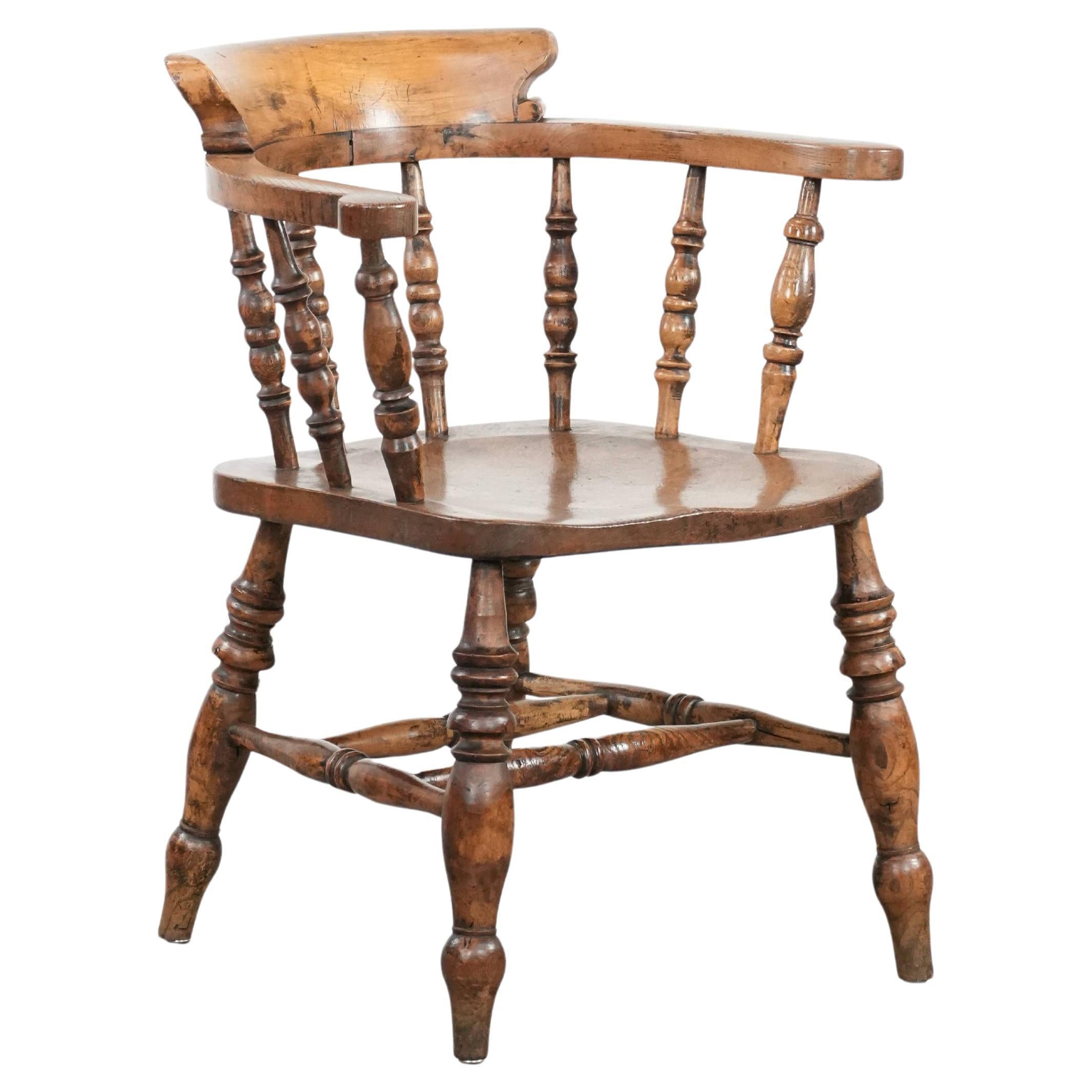 antique English captain's chair/ desk chair from the early 19th century For Sale
