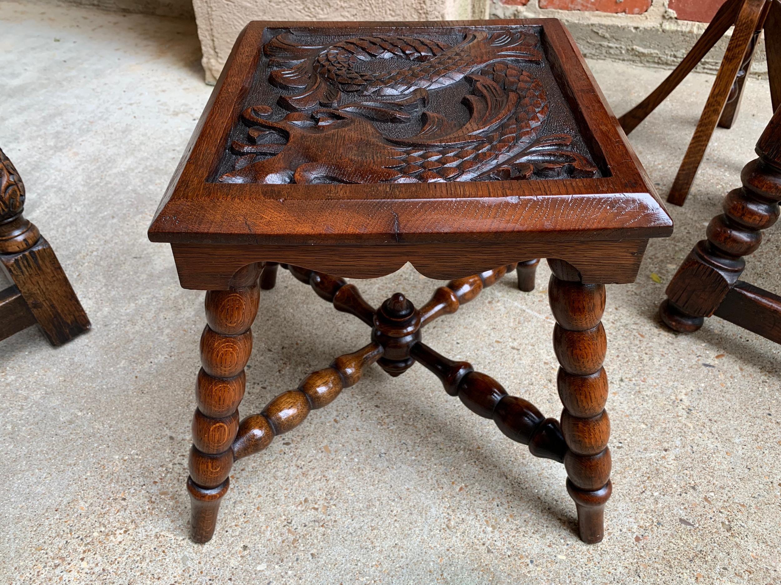 Antique English Carved Bench Stool End Table Square Display Stand Renaissance  In Good Condition In Shreveport, LA