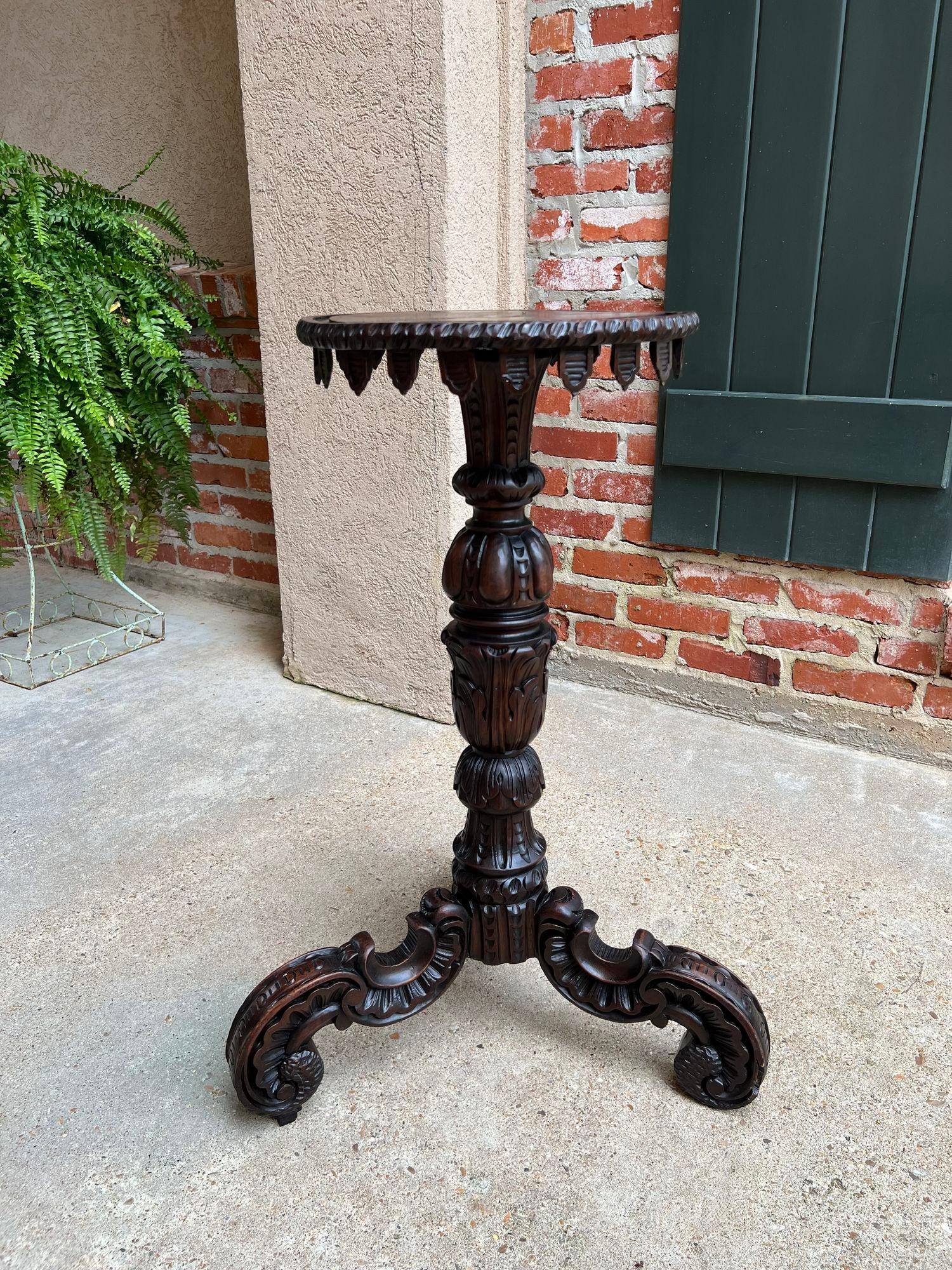 Renaissance Revival Antique English Carved Display Pedestal Stand Jardiniere Plant Bronze Table For Sale