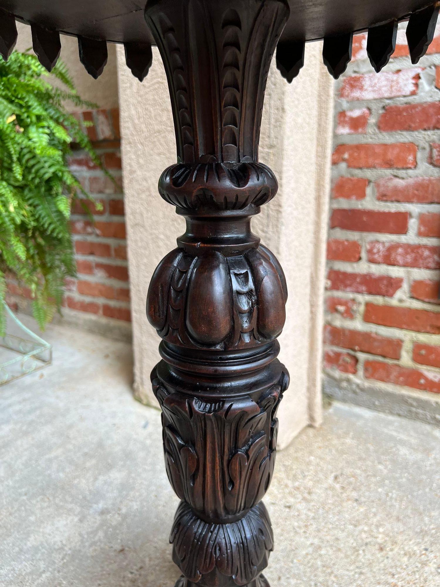 Hand-Carved Antique English Carved Display Pedestal Stand Jardiniere Plant Bronze Table For Sale