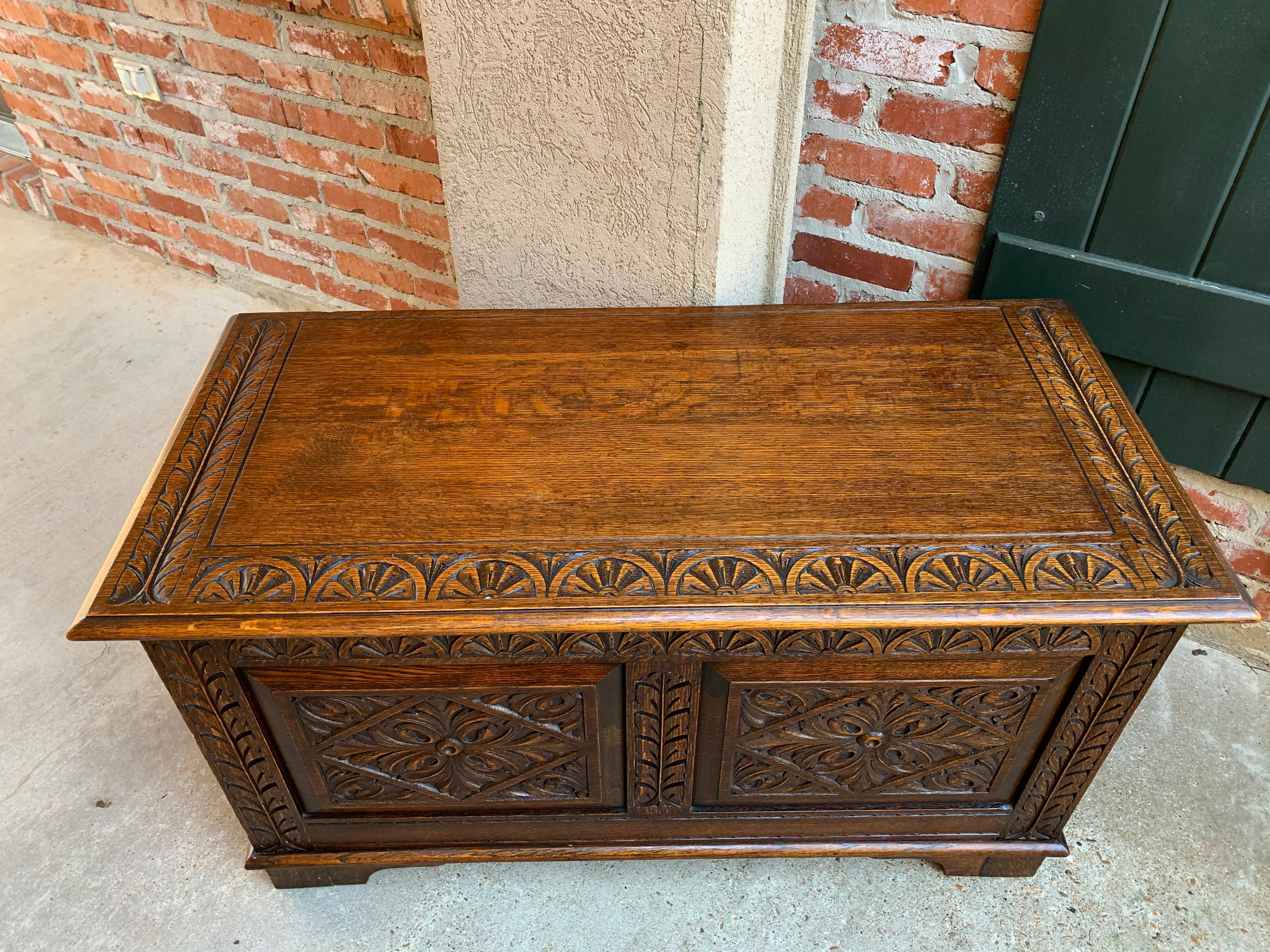 Antique English Carved Oak Blanket Box Trunk Chest Toy Box Jacobean Coffee Table In Good Condition In Shreveport, LA
