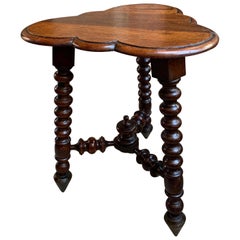 Antique English Carved Oak Bobbin Cricket End Side Table Tripod Guéridon Style
