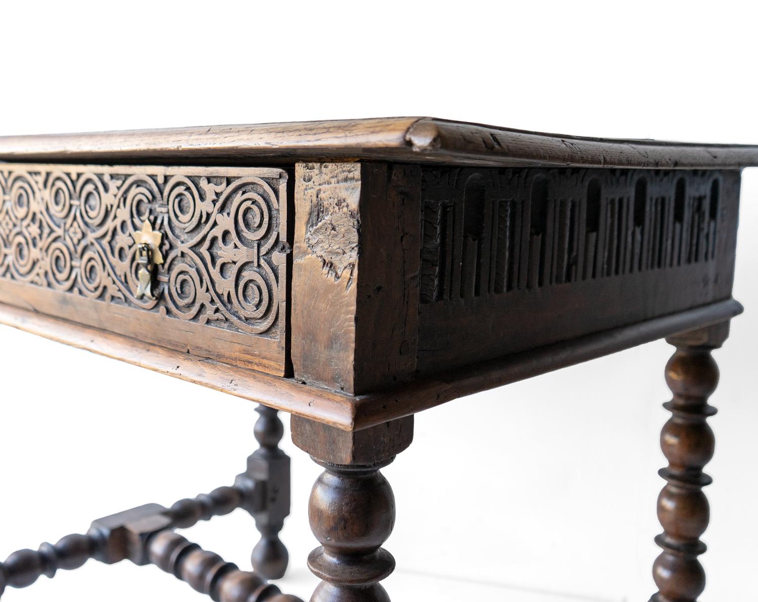 Antique English Carved Oak Bobbin Turned Side Table, 18th Century 5
