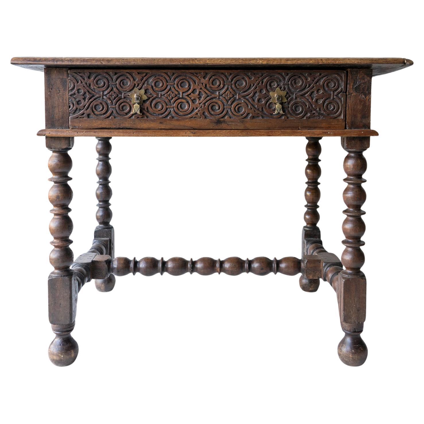 Antique English Carved Oak Bobbin Turned Side Table, 18th Century For Sale