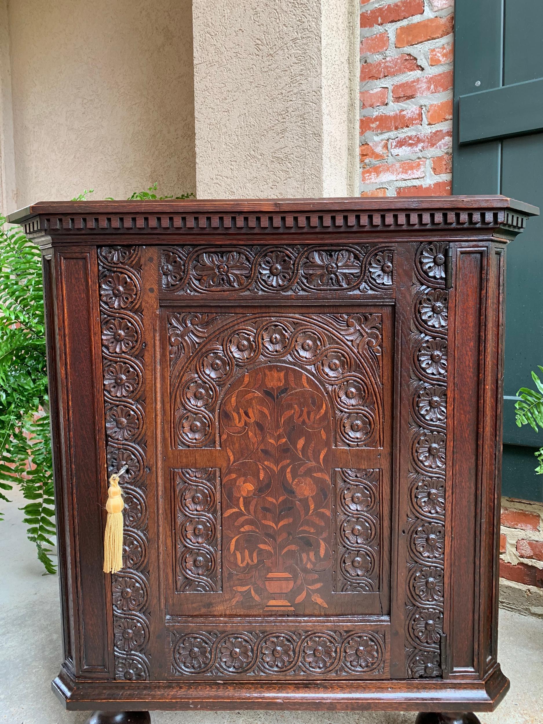 Antique English Carved Oak Corner Cabinet Marquetry Side Table 19th Century For Sale 8