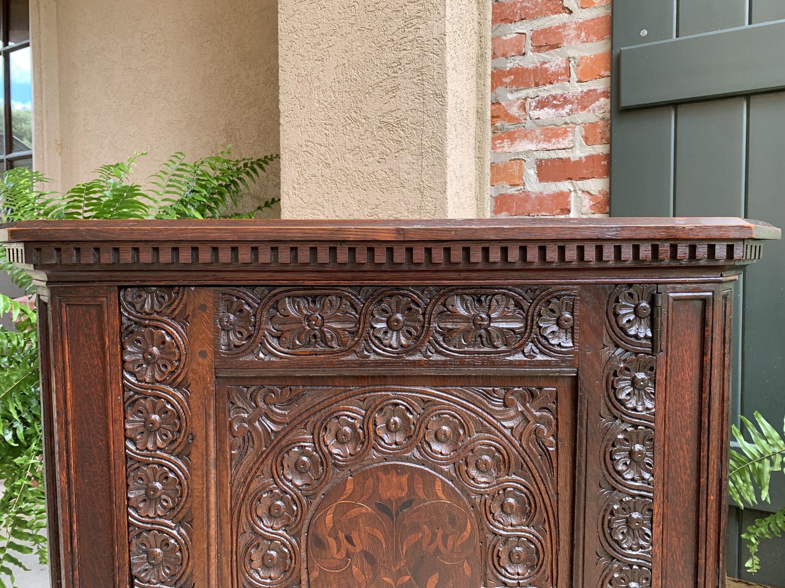 Hand-Carved Antique English Carved Oak Corner Cabinet Marquetry Side Table 19th Century For Sale