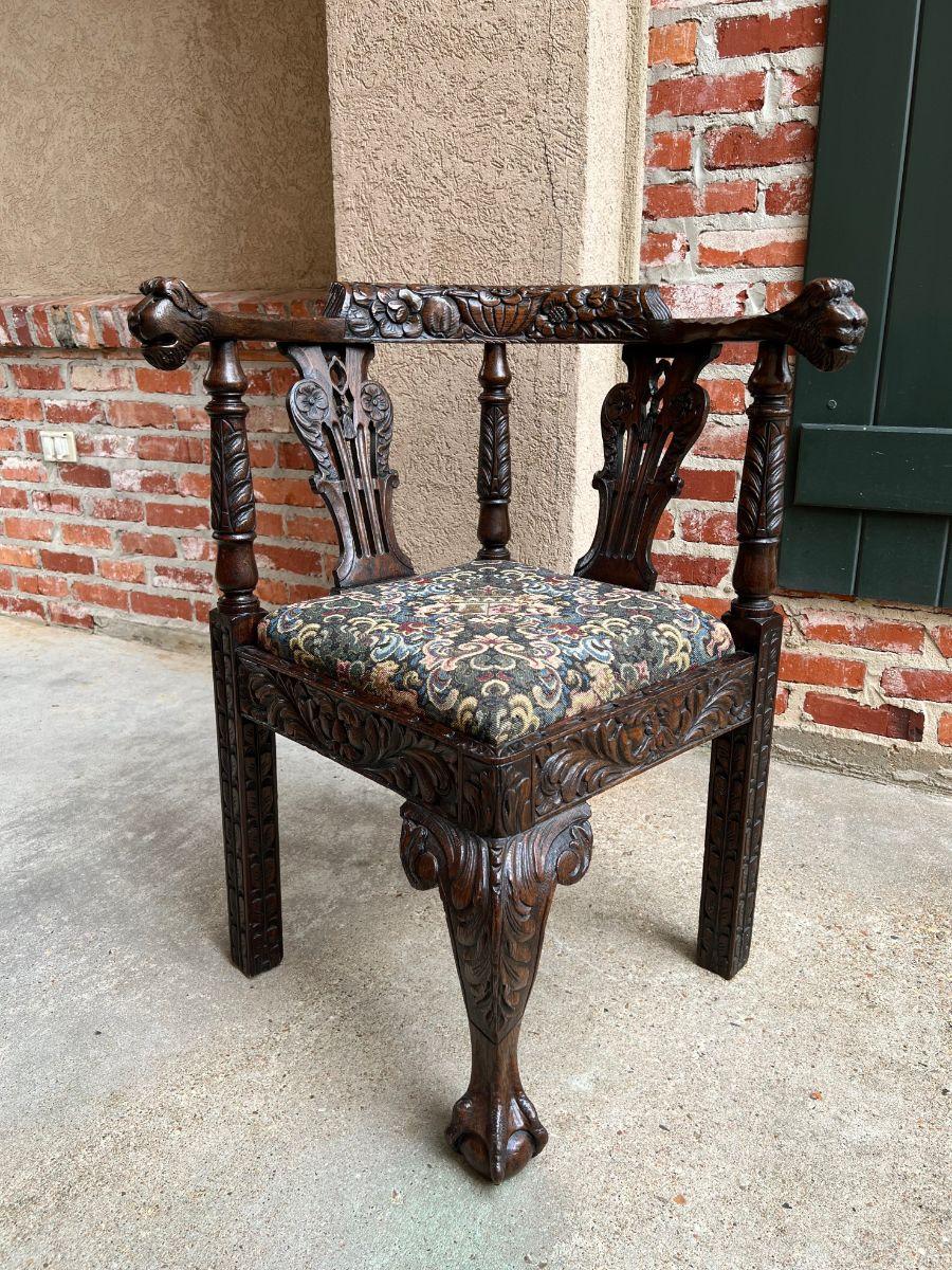 Antiquité anglaise Chaise d'angle en Oak Oak sculpté Renaissance Arm Arm Throne Chair Upholstery en vente 4