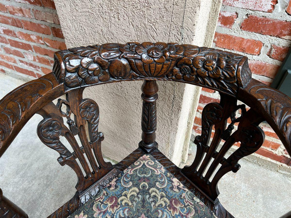 Antique English Carved Oak Corner Chair Renaissance Arm Throne Chair Upholstery For Sale 8
