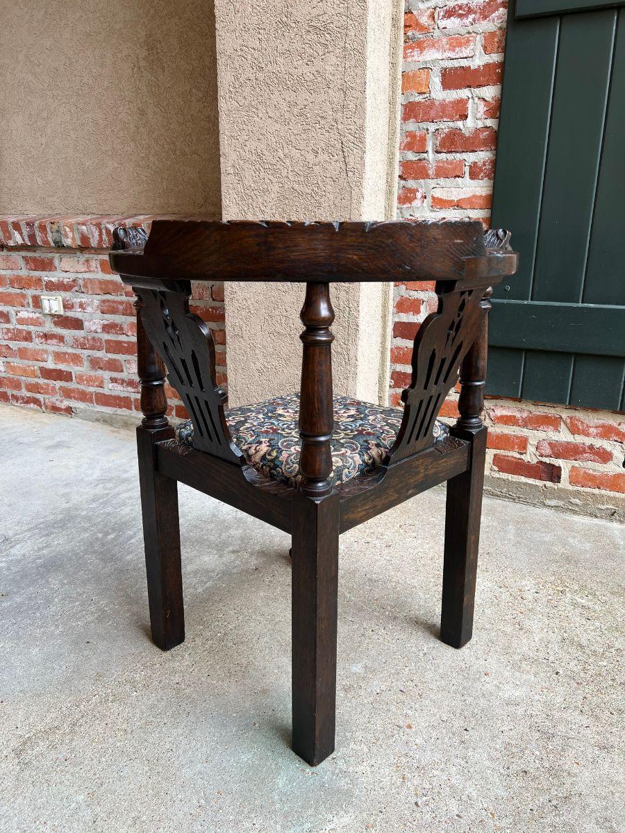Antique English Carved Oak Corner Chair Renaissance For Sale 12