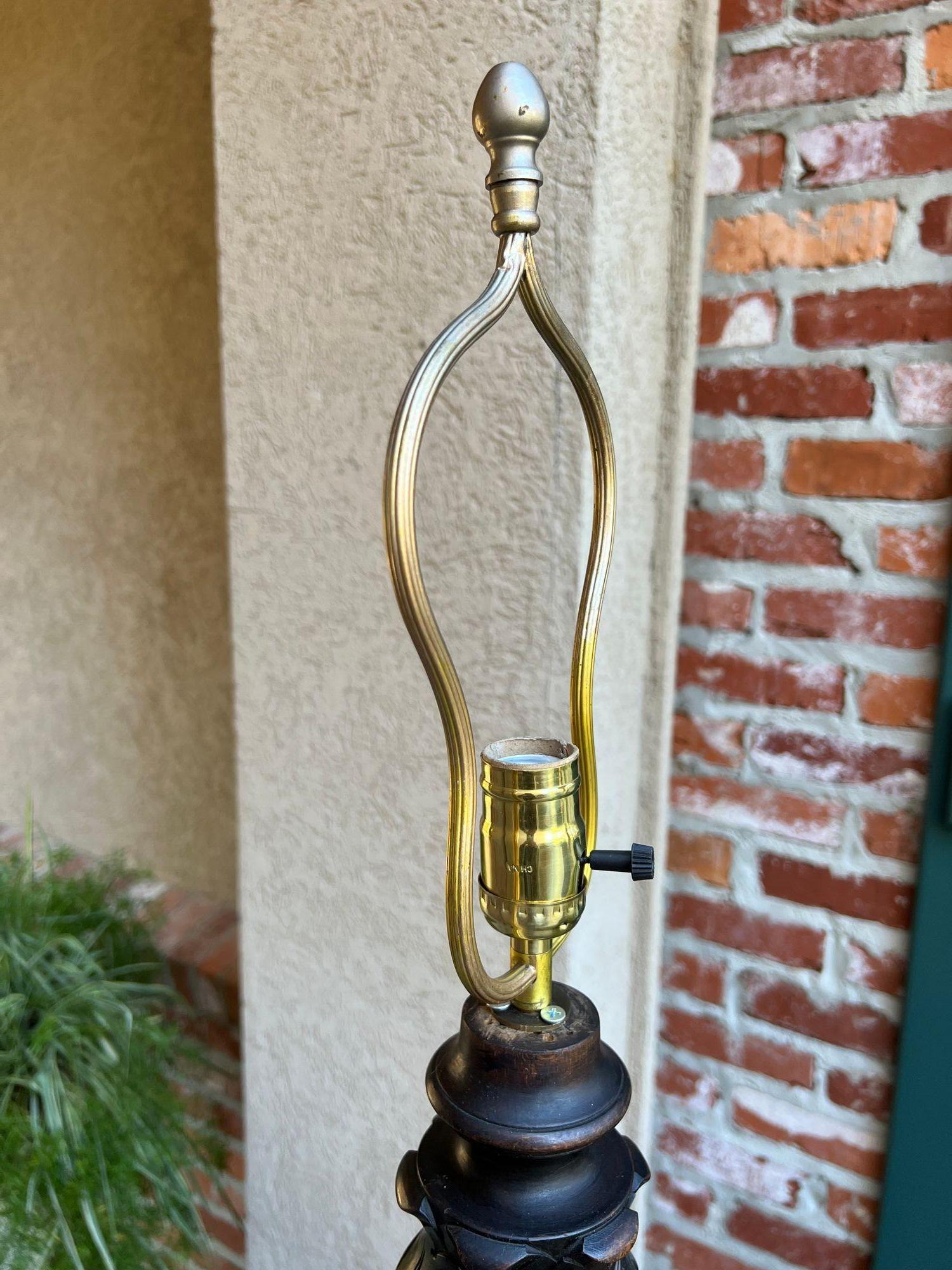 Antique English Carved Oak Floor Lamp OPEN Barley Twist w Round End Table c1920 For Sale 6