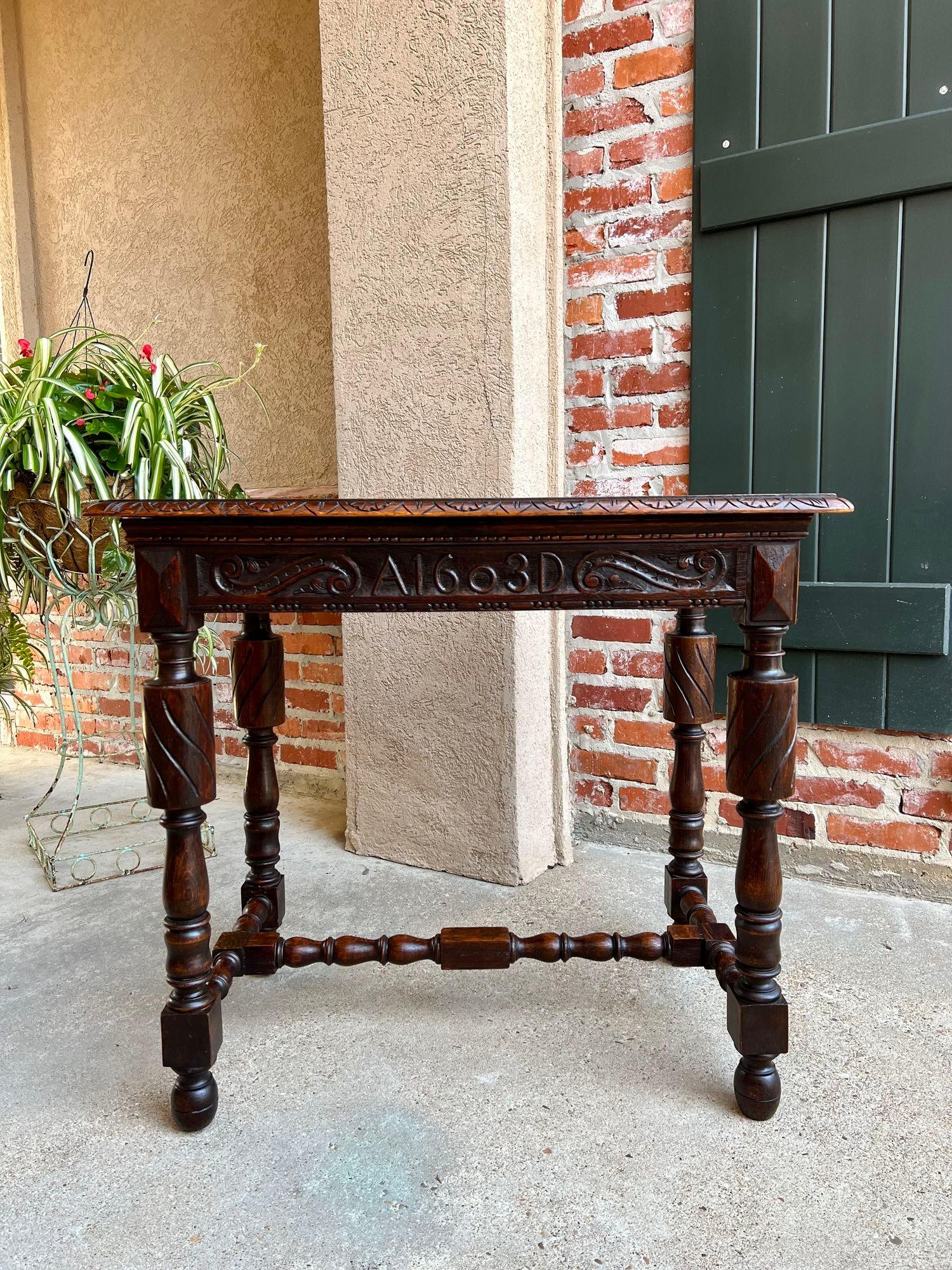Antique English Carved Oak Hall Sofa Table British Tudor c1900 In Good Condition For Sale In Shreveport, LA