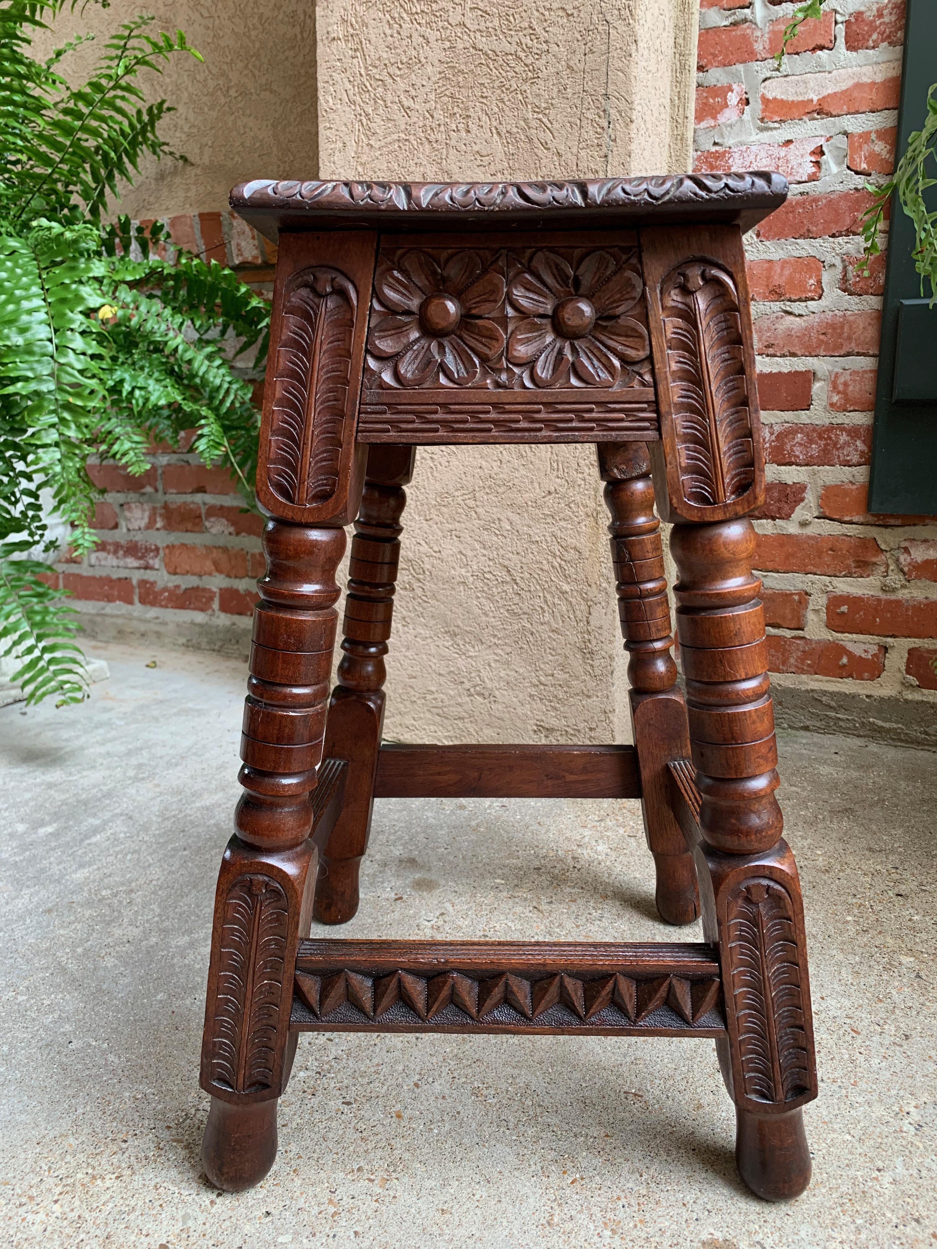 Early 20th Century Antique English Carved Oak Joint Stool Bench Table Lift Top Splayed Leg c1900
