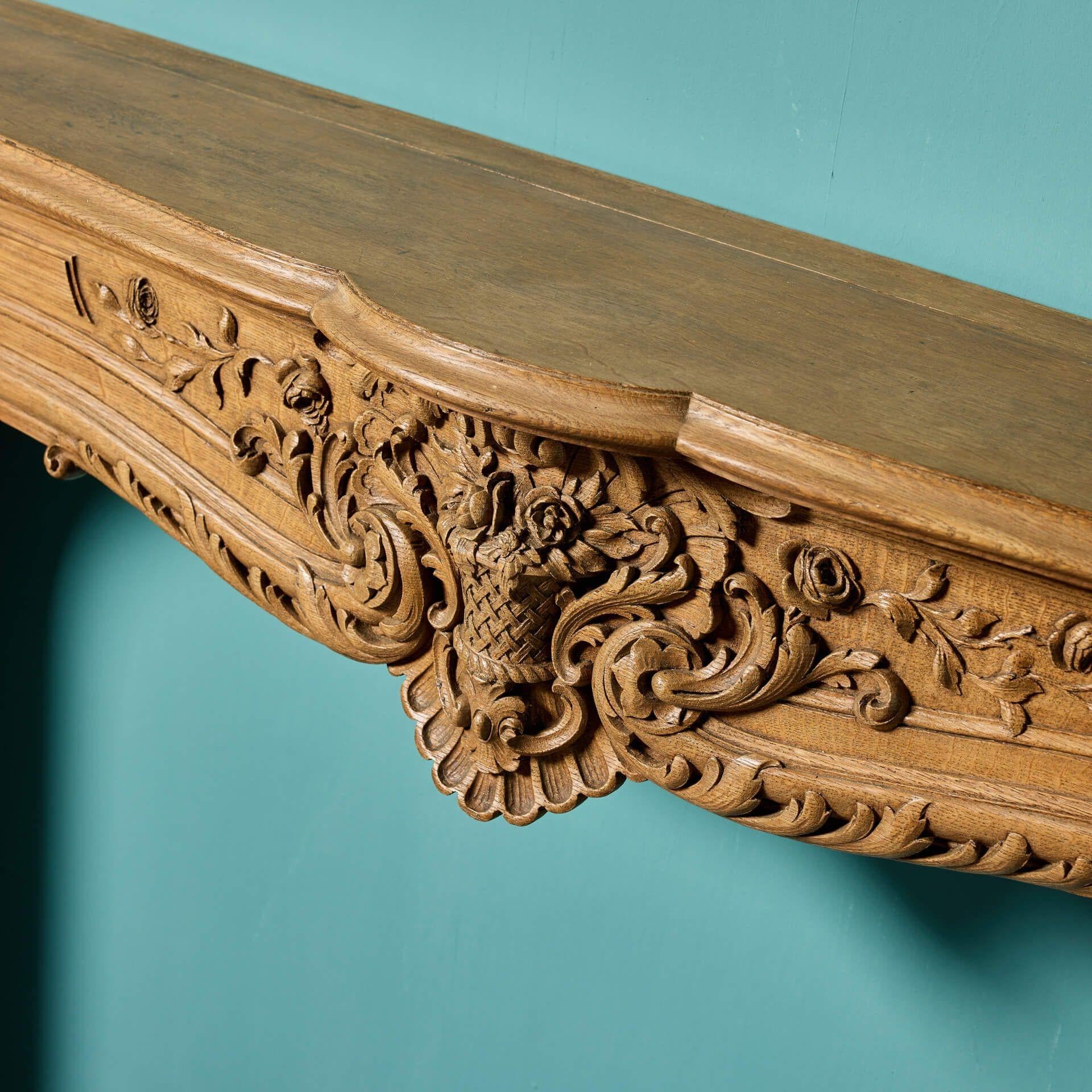 Antique English Carved Oak Fire Mantel In Good Condition For Sale In Wormelow, Herefordshire