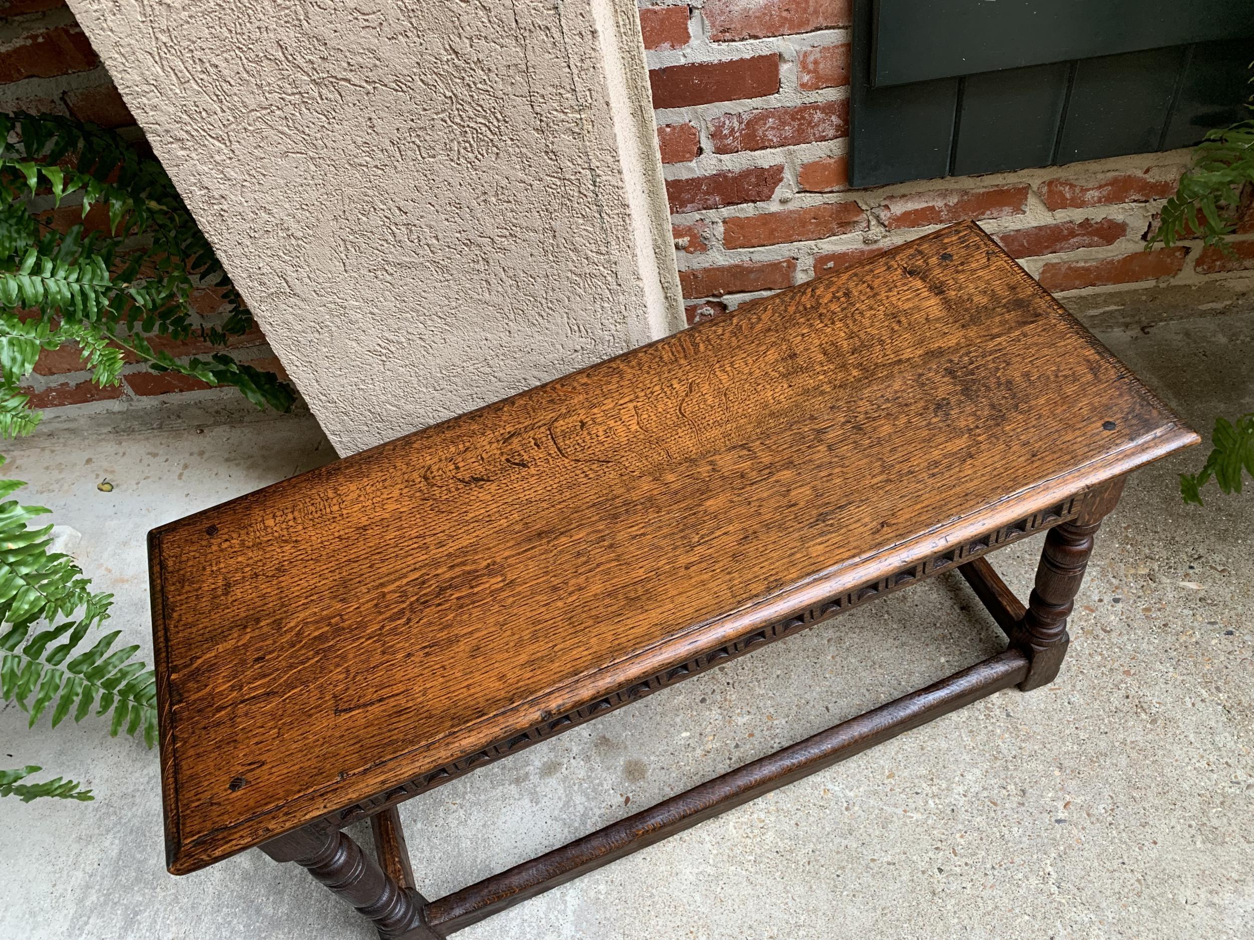 Early 20th Century Antique English Carved Oak Pegged Joint Stool Duet Bench Window Seat, c1900