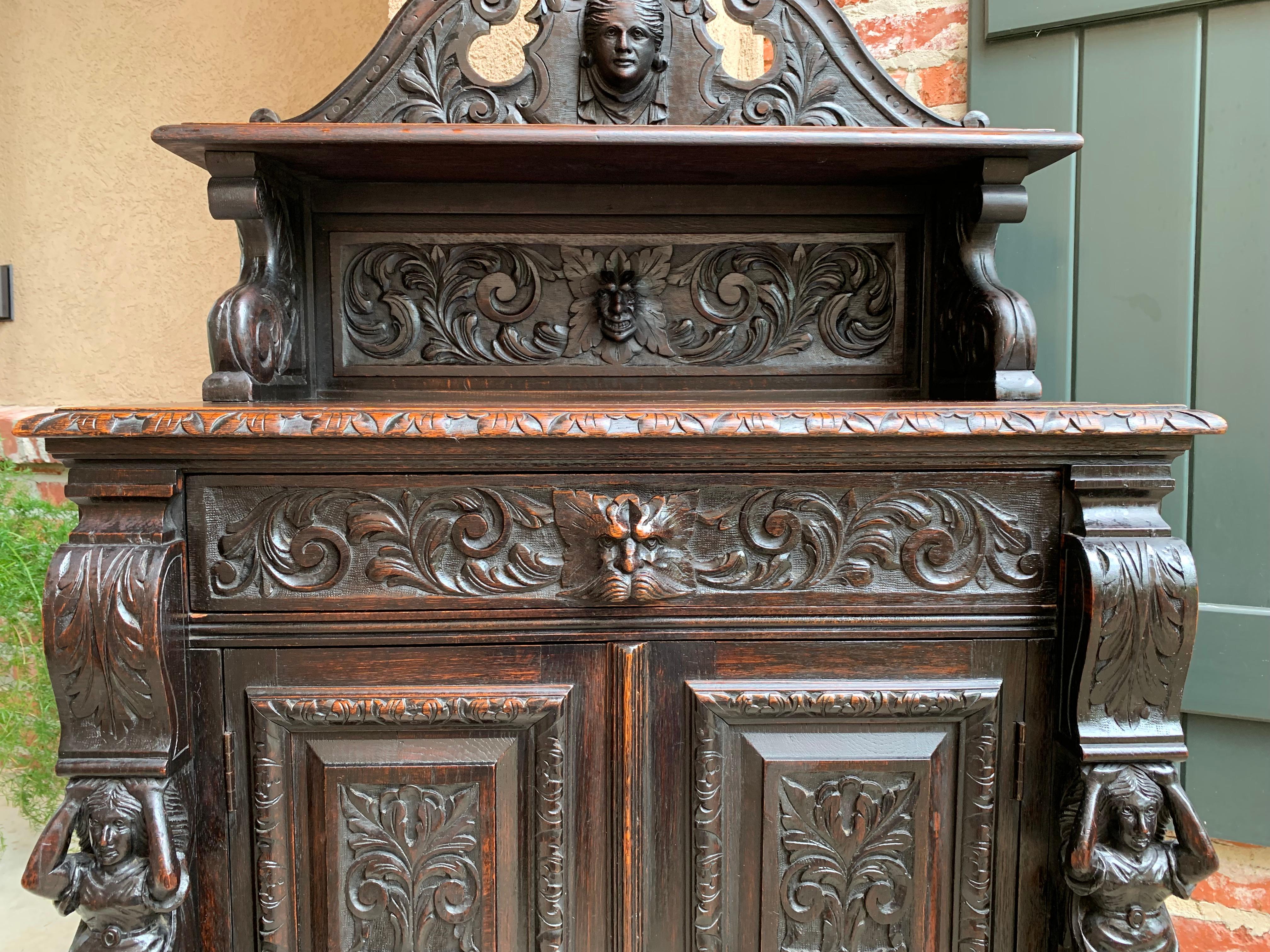 Antique English Carved Oak Renaissance Wine Cabinet Bookcase Sideboard Small In Good Condition In Shreveport, LA