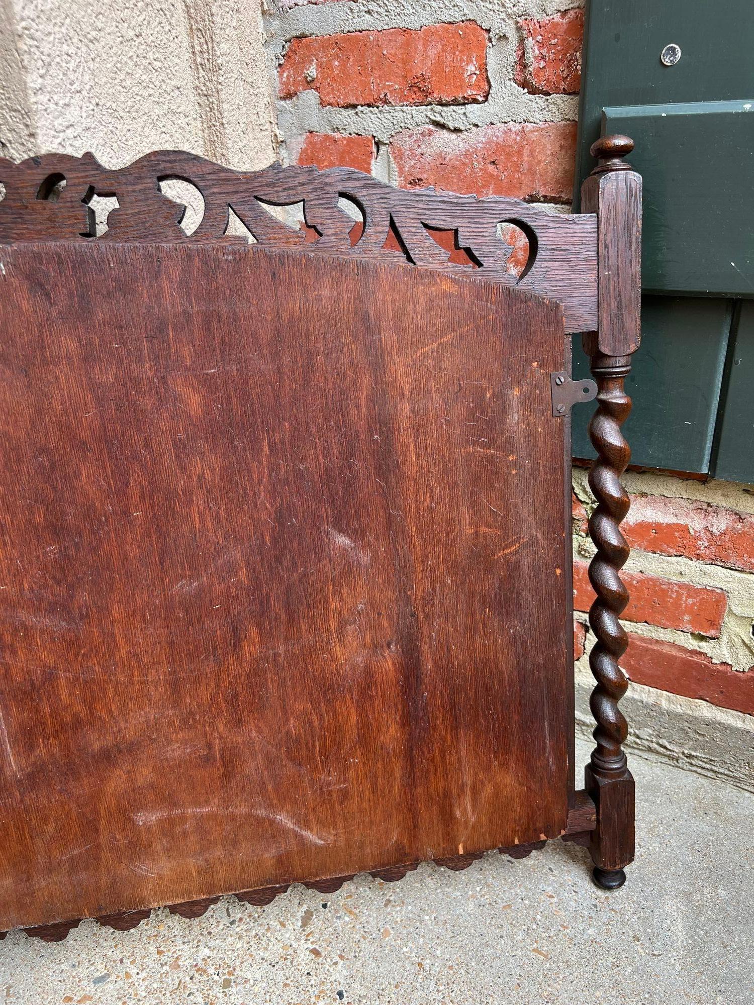 Antique English Carved Oak Wall Mirror Barley Twist Arched Top Frame Jacobean For Sale 15
