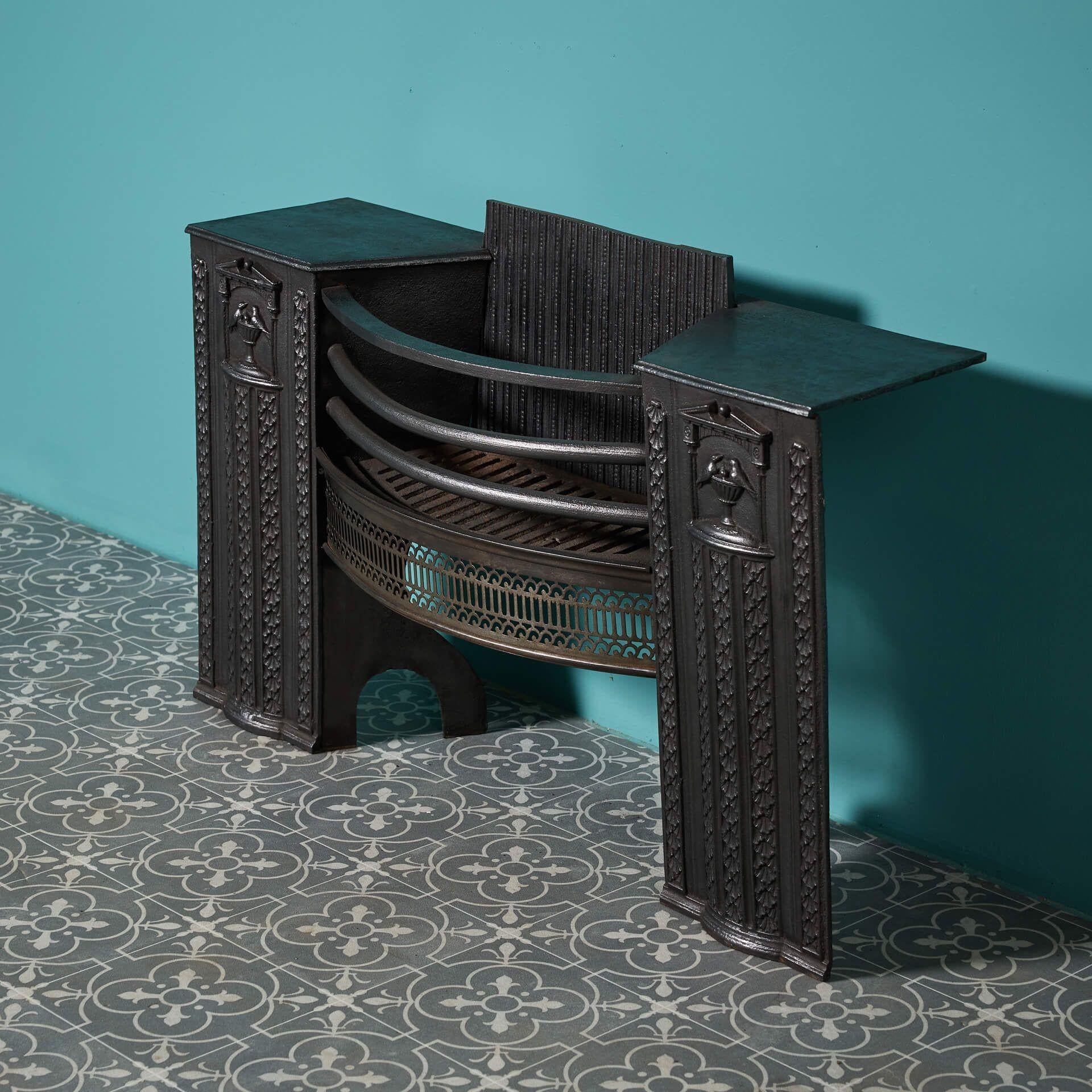 Antique English Cast Iron Hob Grate In Fair Condition For Sale In Wormelow, Herefordshire