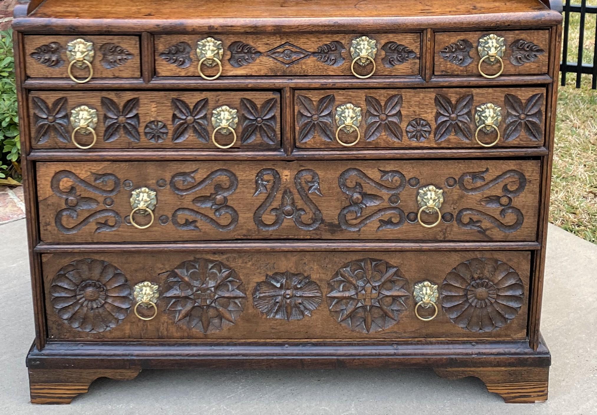 Antique English Chest of 7 Drawers Georgian Brass Lion Pulls Carved Oak 18th C In Good Condition For Sale In Tyler, TX