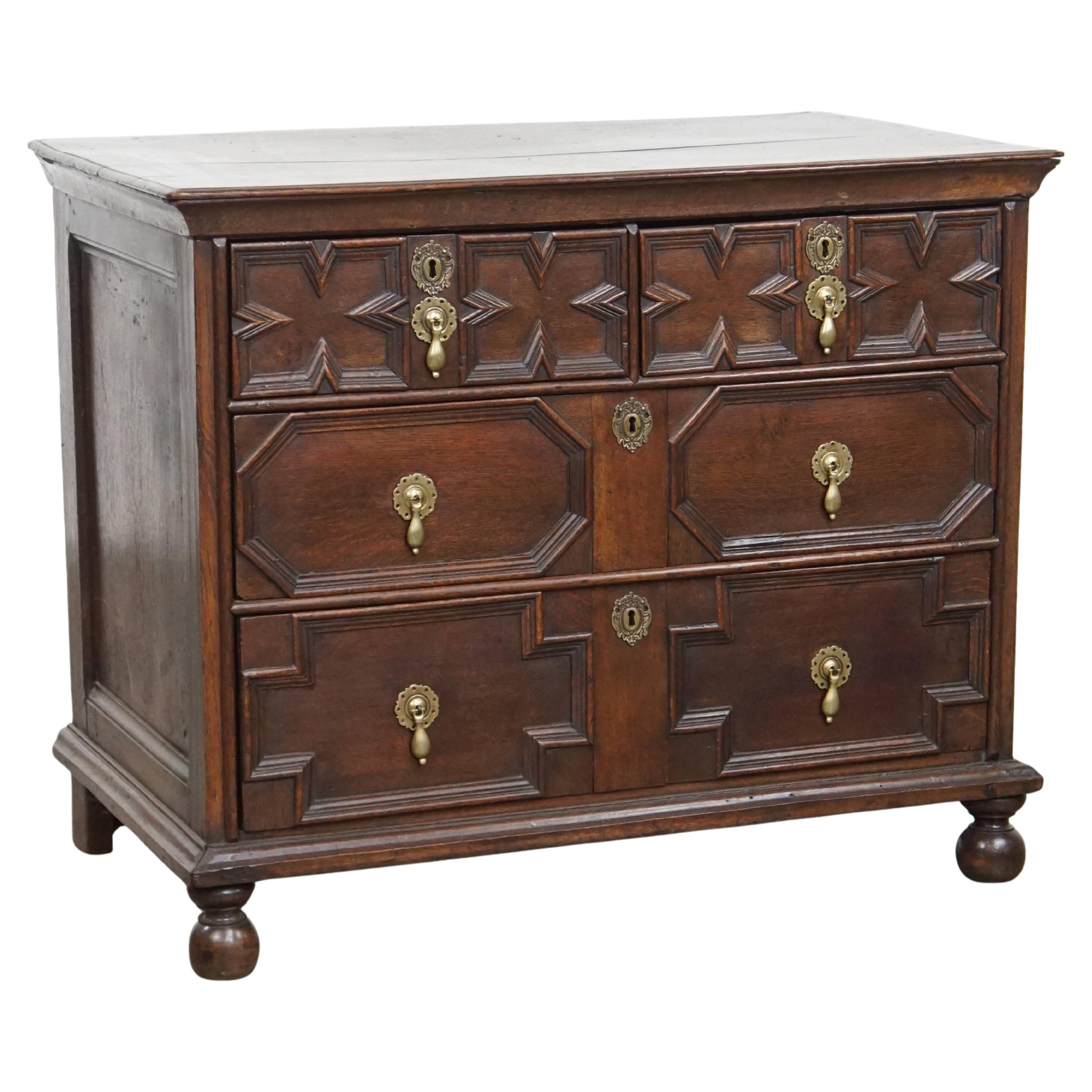 Antique English Chest of Drawers from the 18th Century For Sale