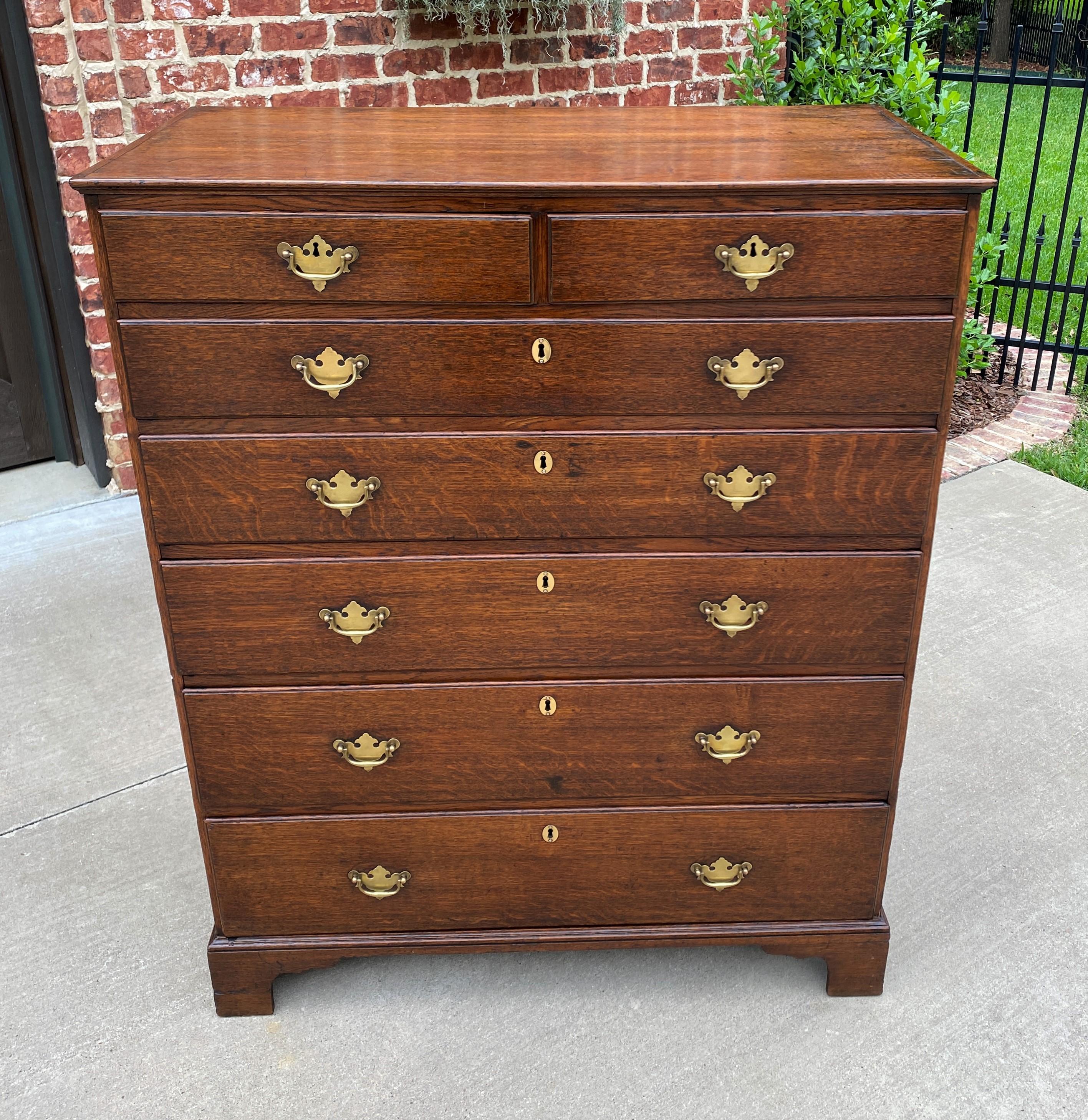 Antique English Chest of Drawers Georgian Carved Oak Large Batwings 7 Drawers  In Good Condition In Tyler, TX