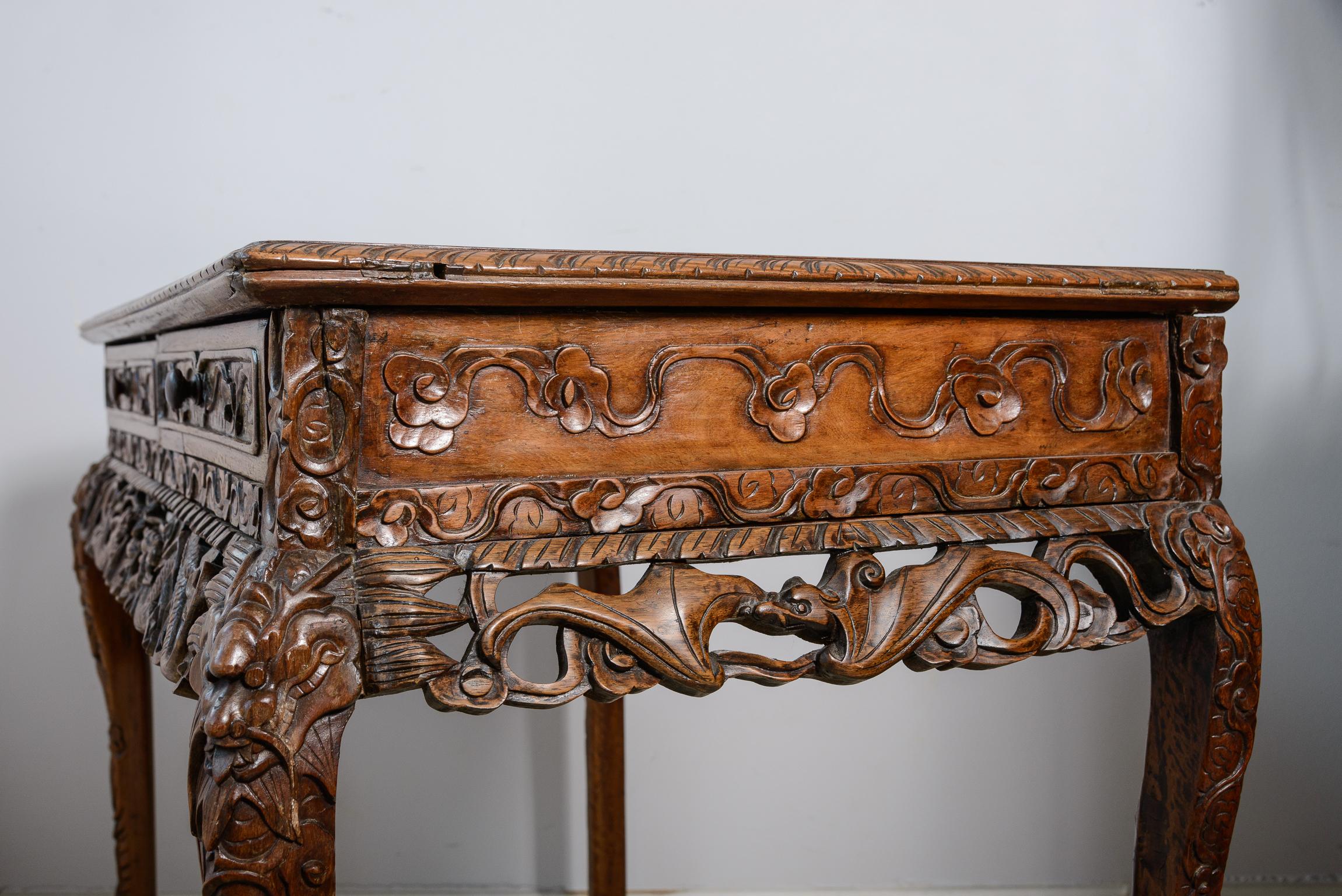 Antigua mesa consola o escritorio chino inglés de palisandro Palo de rosa en venta