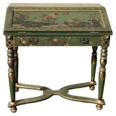 Antiker englischer Chinoiserie-Schreibtisch mit Herbstfront