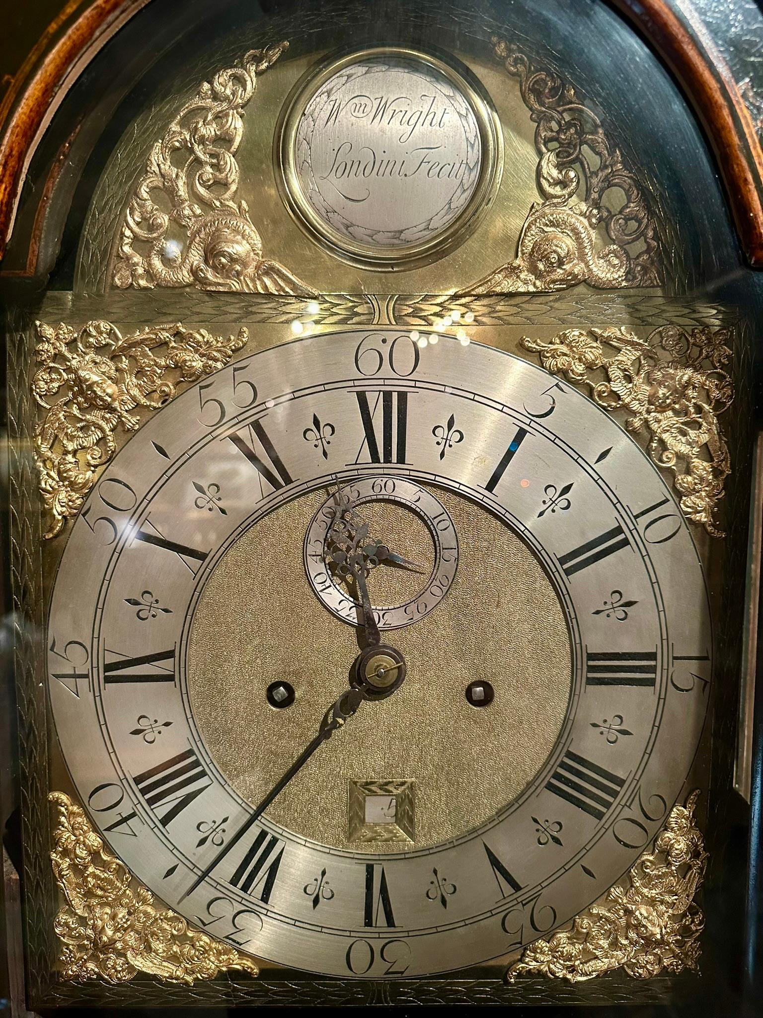 Inglese Antico orologio a pendolo inglese in lacca Chinoiserie, CIRCA 1820-1840. in vendita