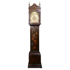 Antico orologio a pendolo inglese in lacca Chinoiserie, CIRCA 1820-1840.