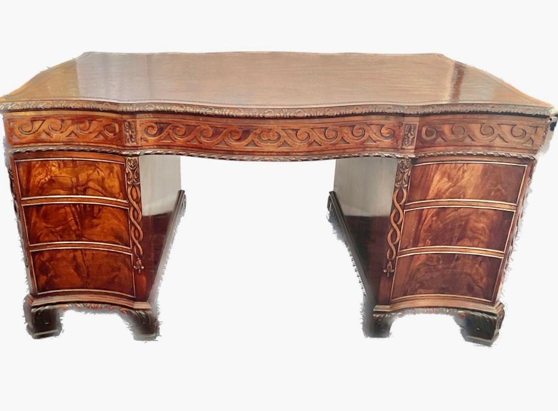 Antique English Chippendale Mahogany Desk circa 1880 For Sale 4