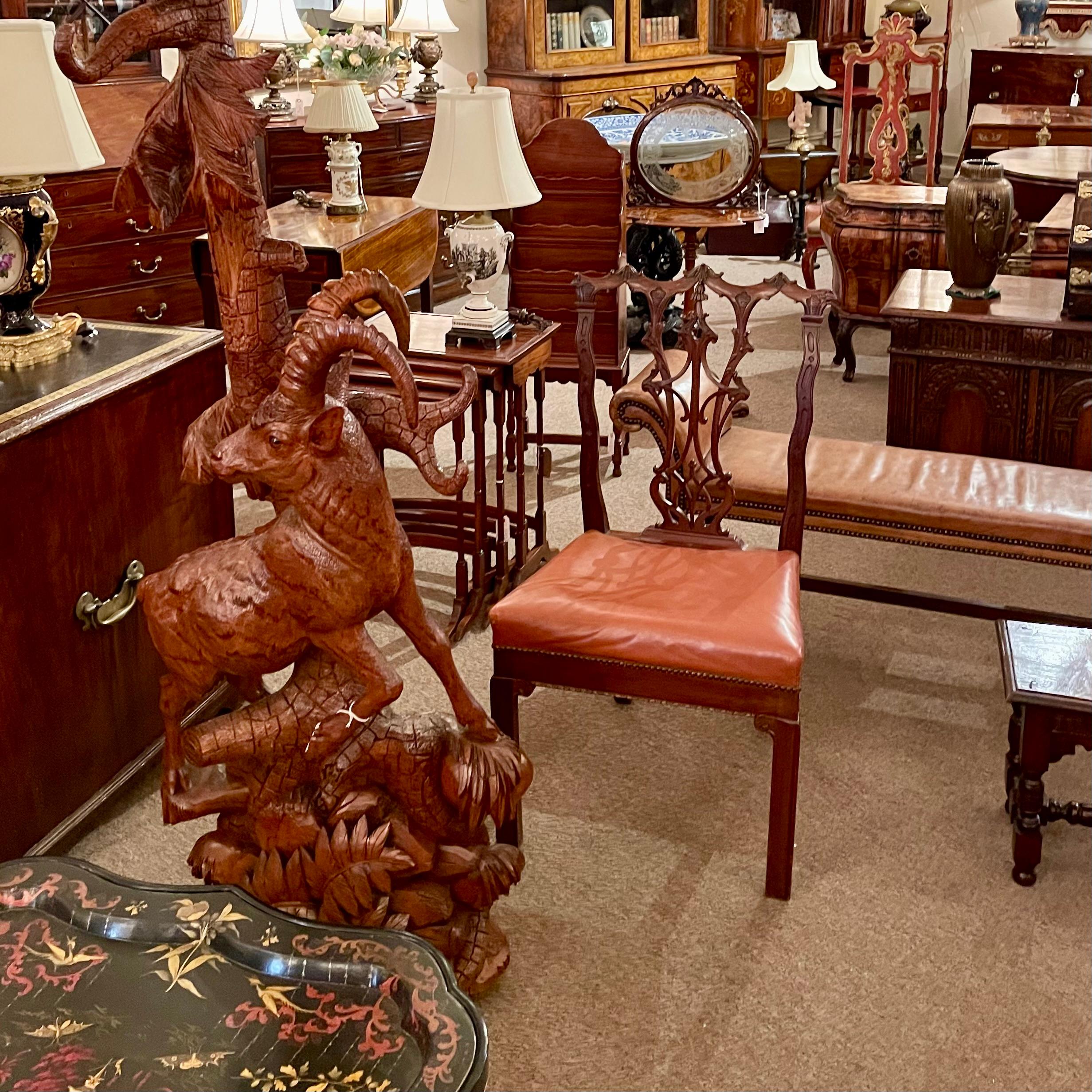 Antica sedia Chippendale inglese in mogano con seduta in pelle, CIRCA 1880. in vendita 4