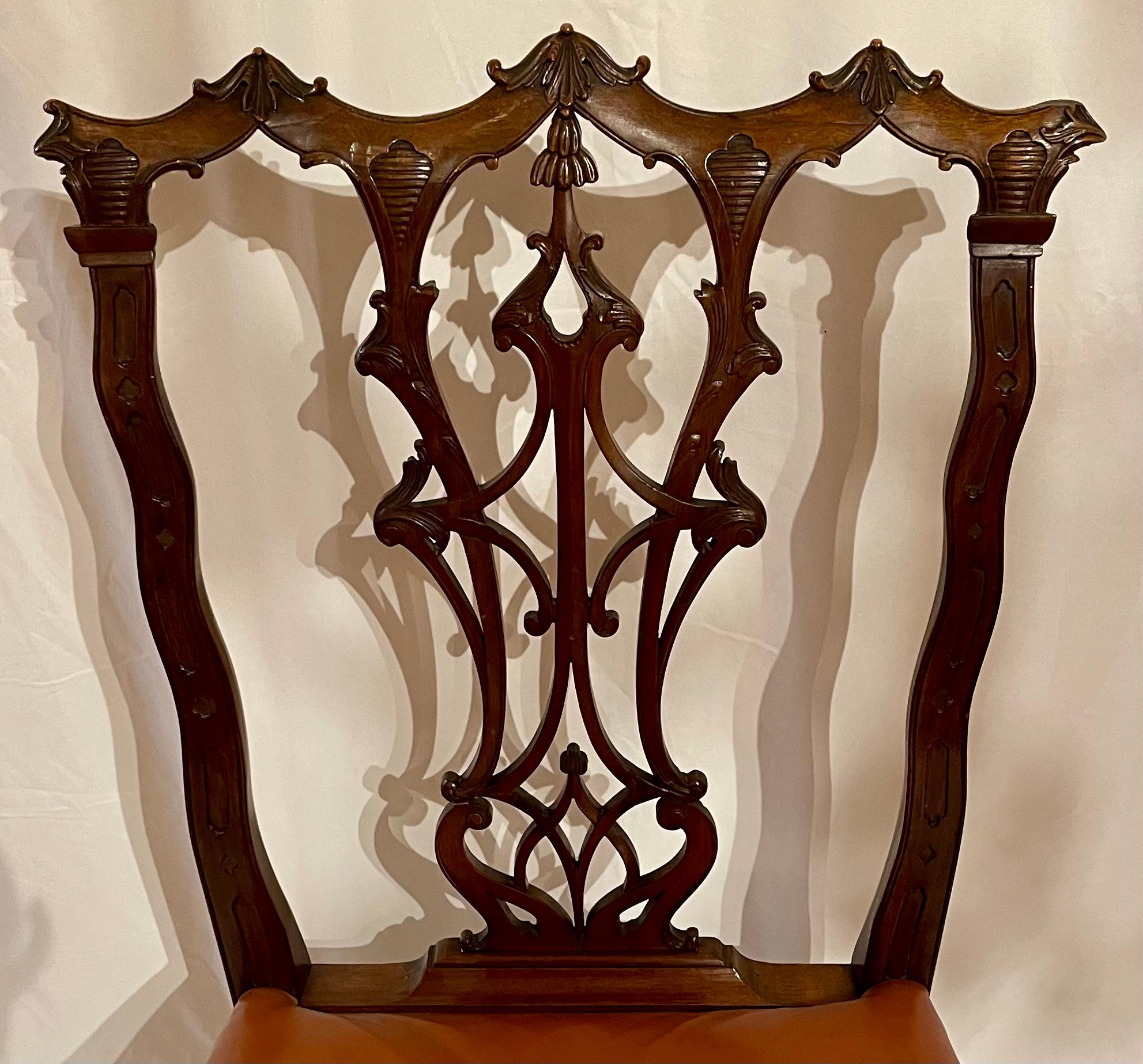 Pelle Antica sedia Chippendale inglese in mogano con seduta in pelle, CIRCA 1880. in vendita